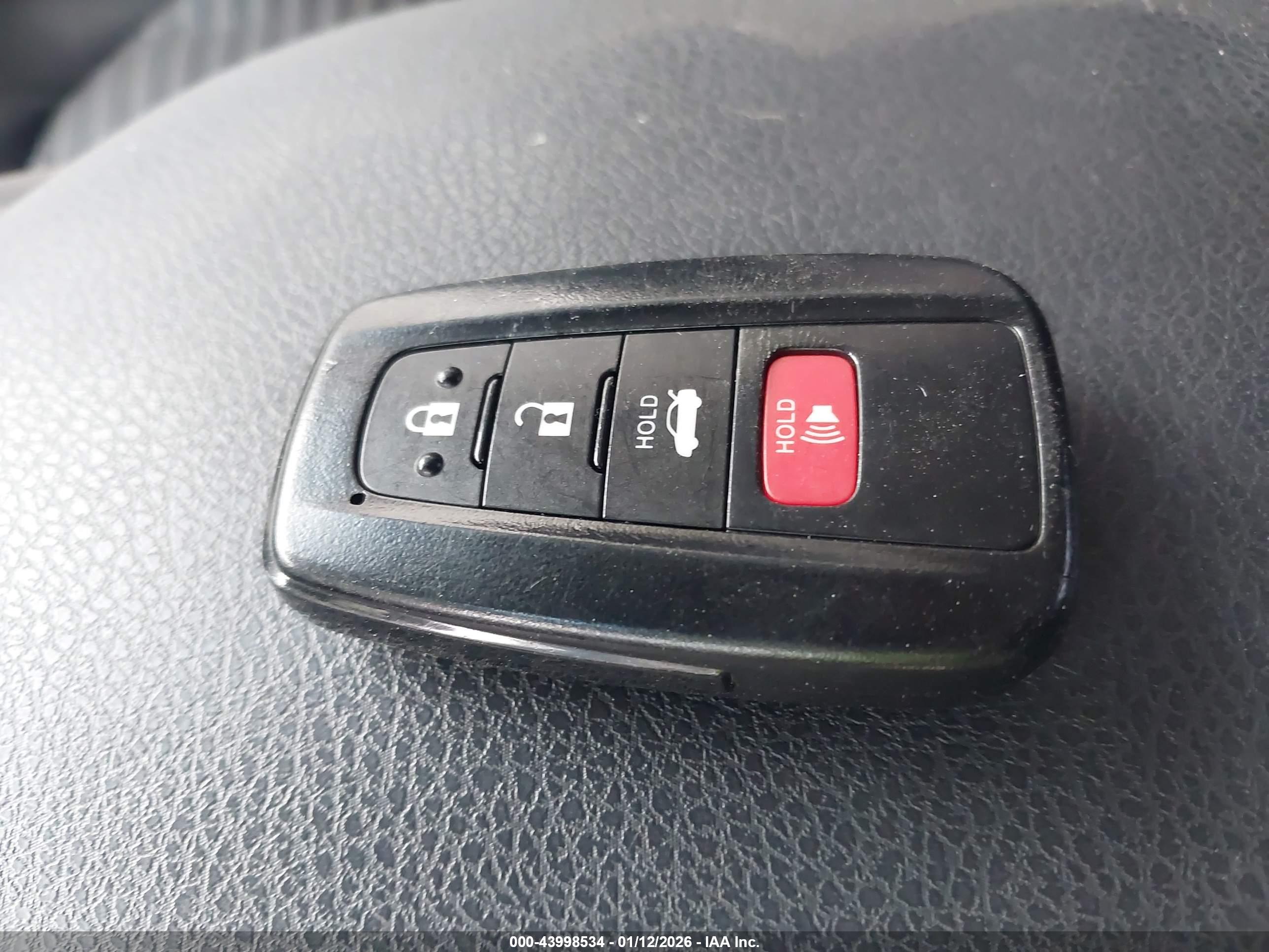 TOYOTA CAMRY image 11