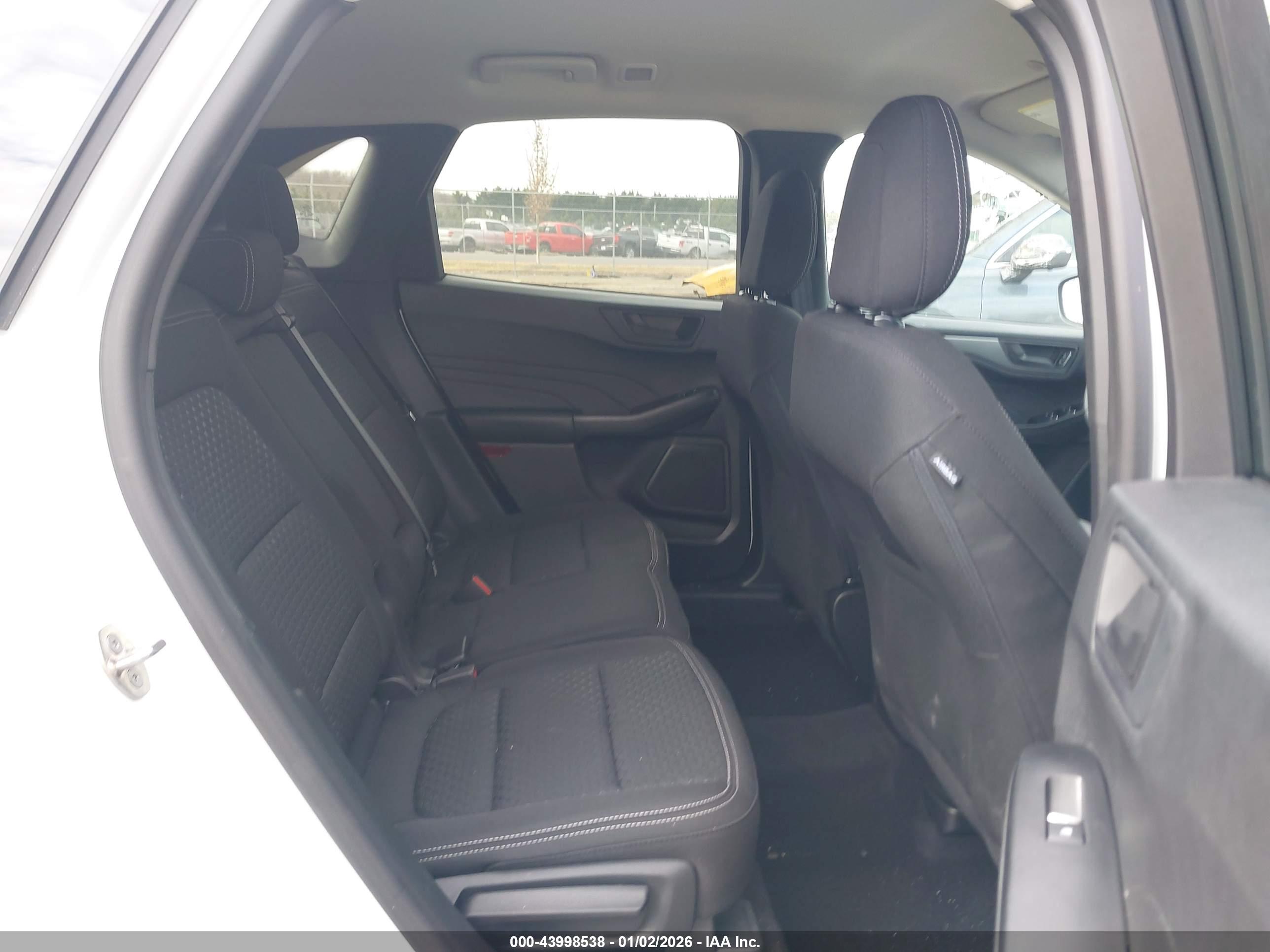 FORD ESCAPE image 8
