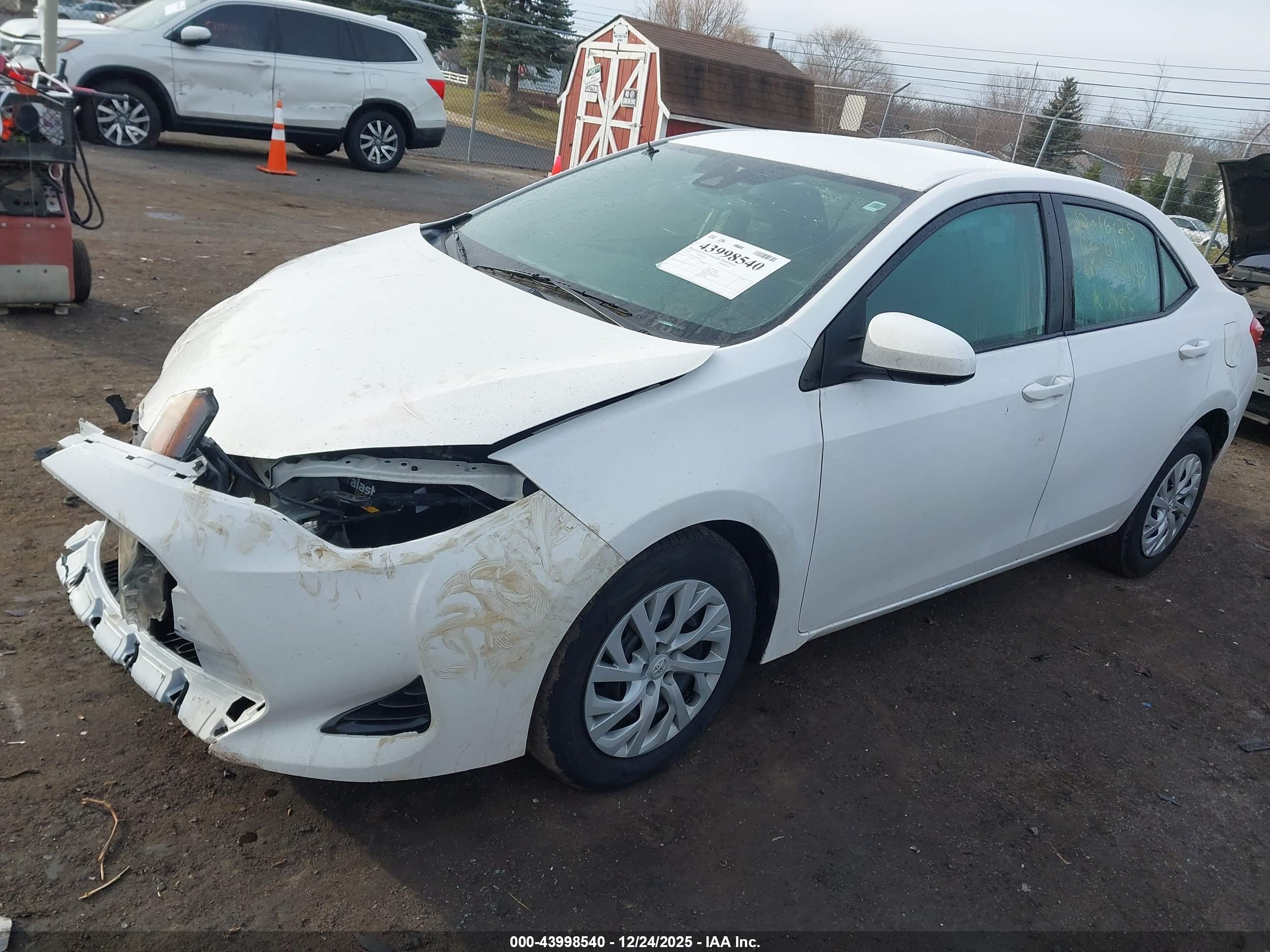 TOYOTA COROLLA image 2