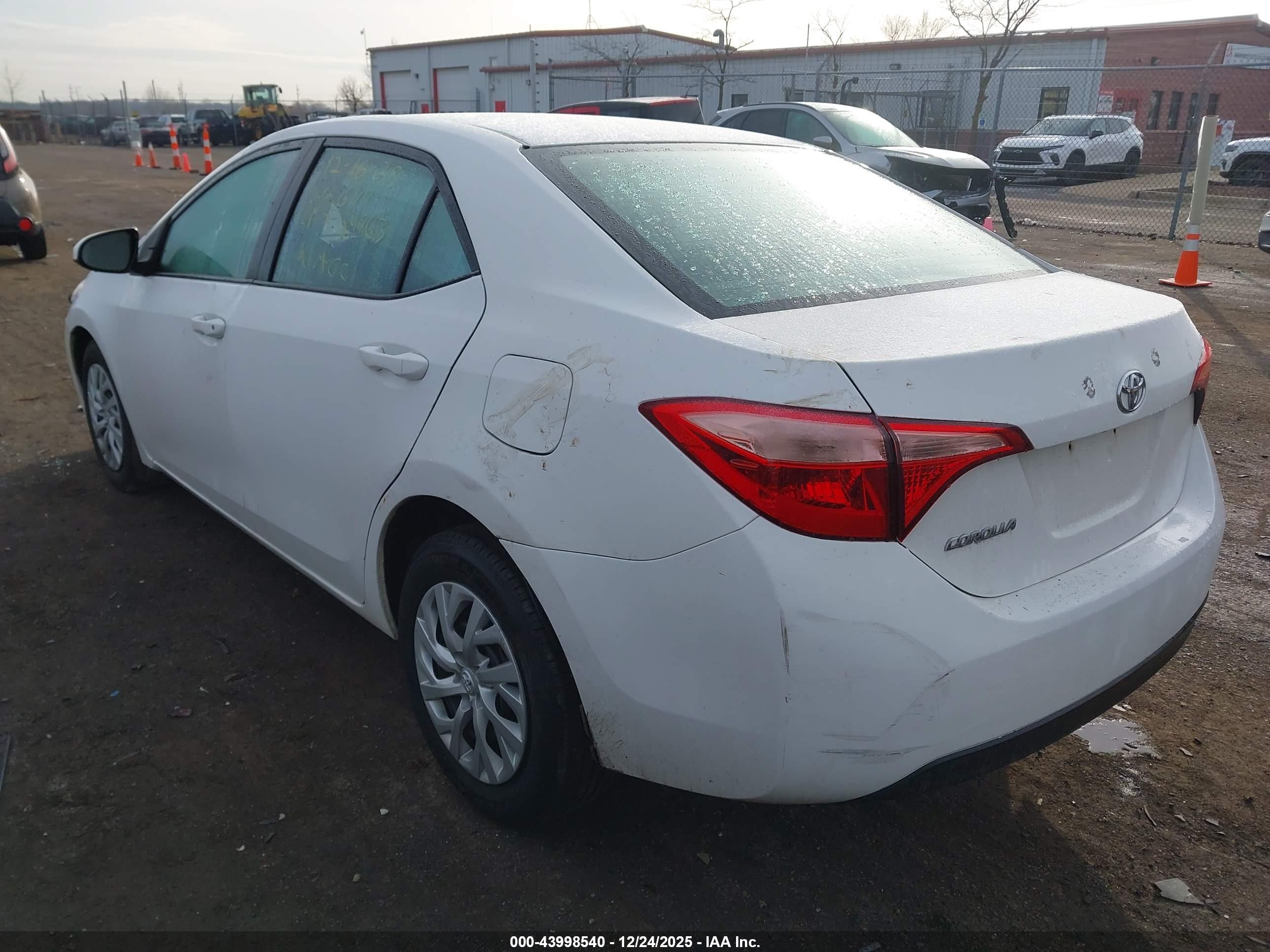 TOYOTA COROLLA image 3