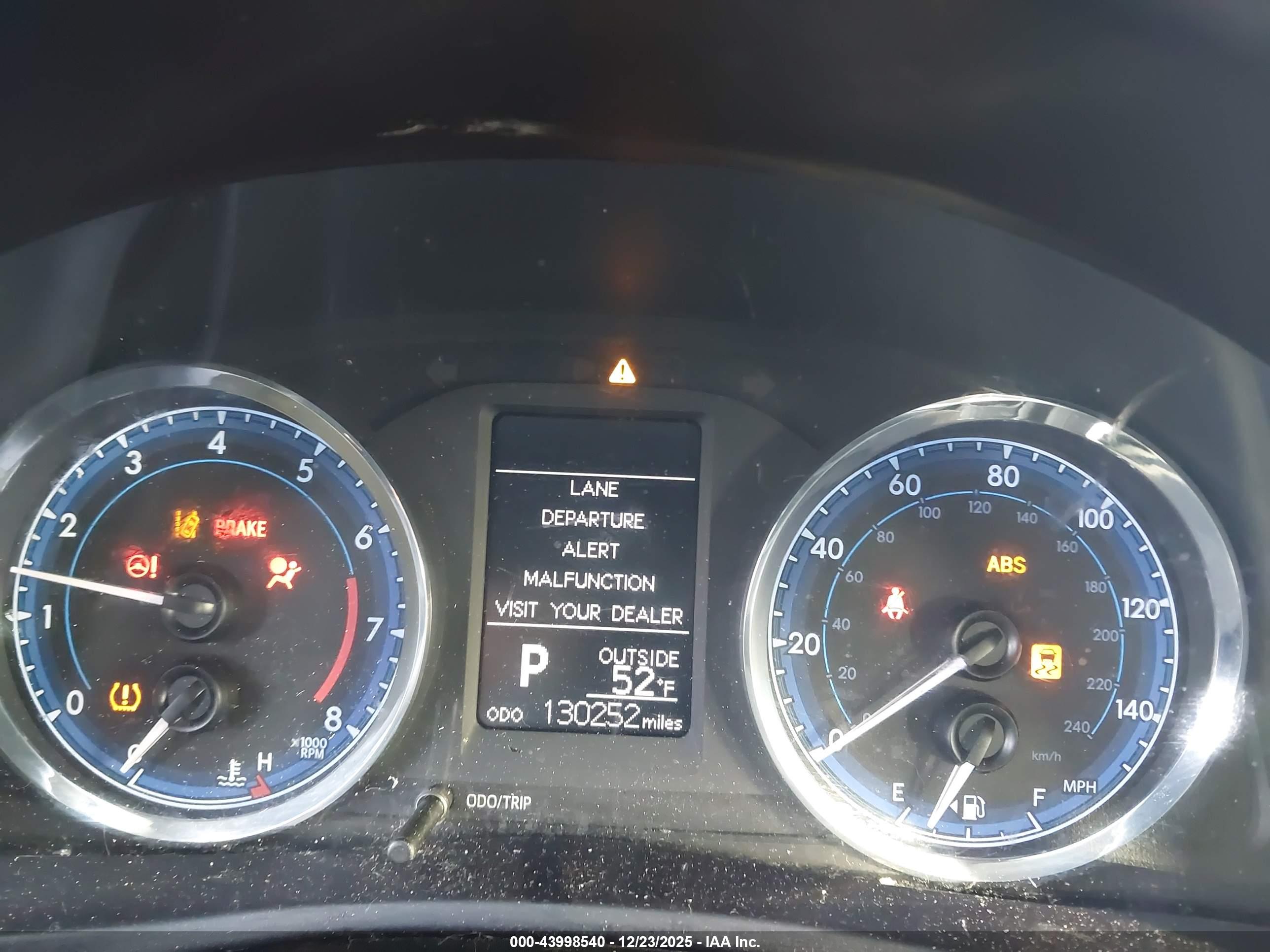 TOYOTA COROLLA image 7