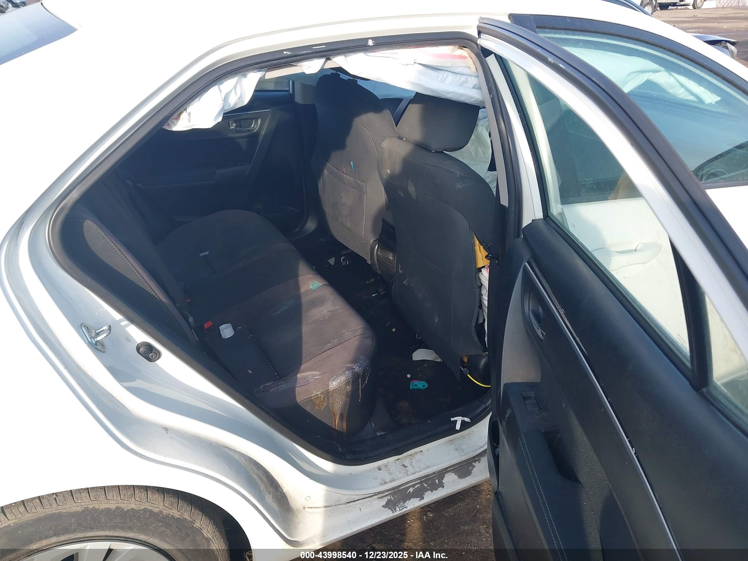TOYOTA COROLLA image 8