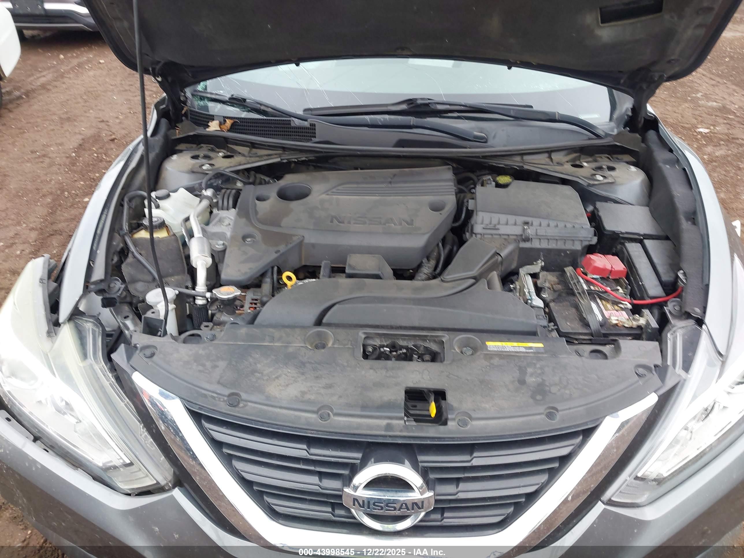 NISSAN ALTIMA image 10