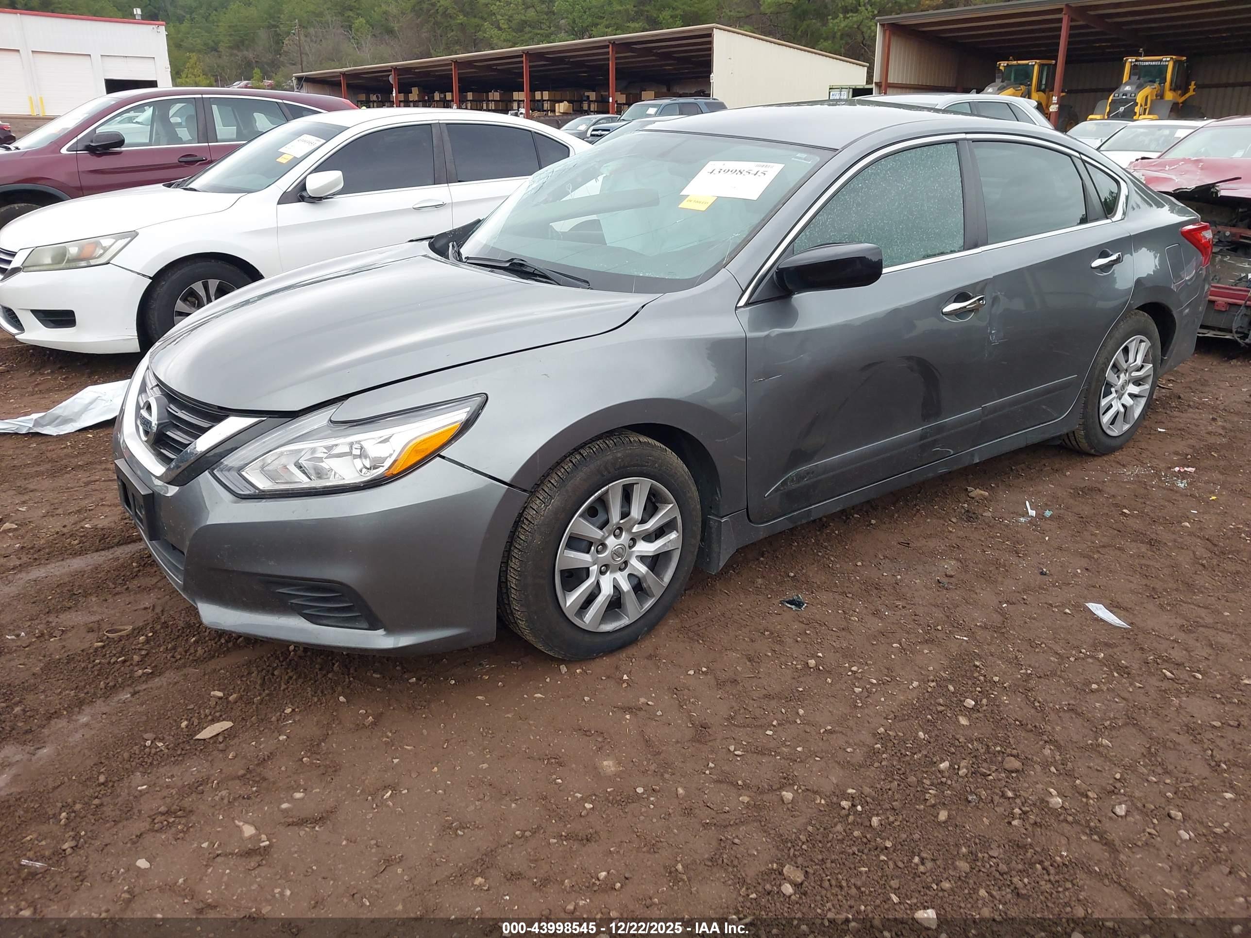 NISSAN ALTIMA image 2