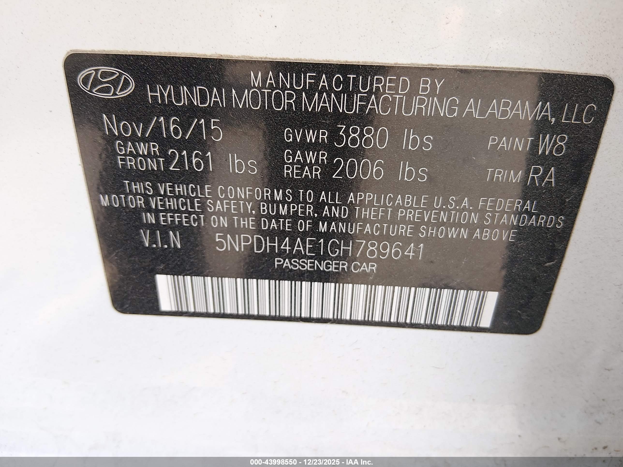 HYUNDAI ELANTRA image 9