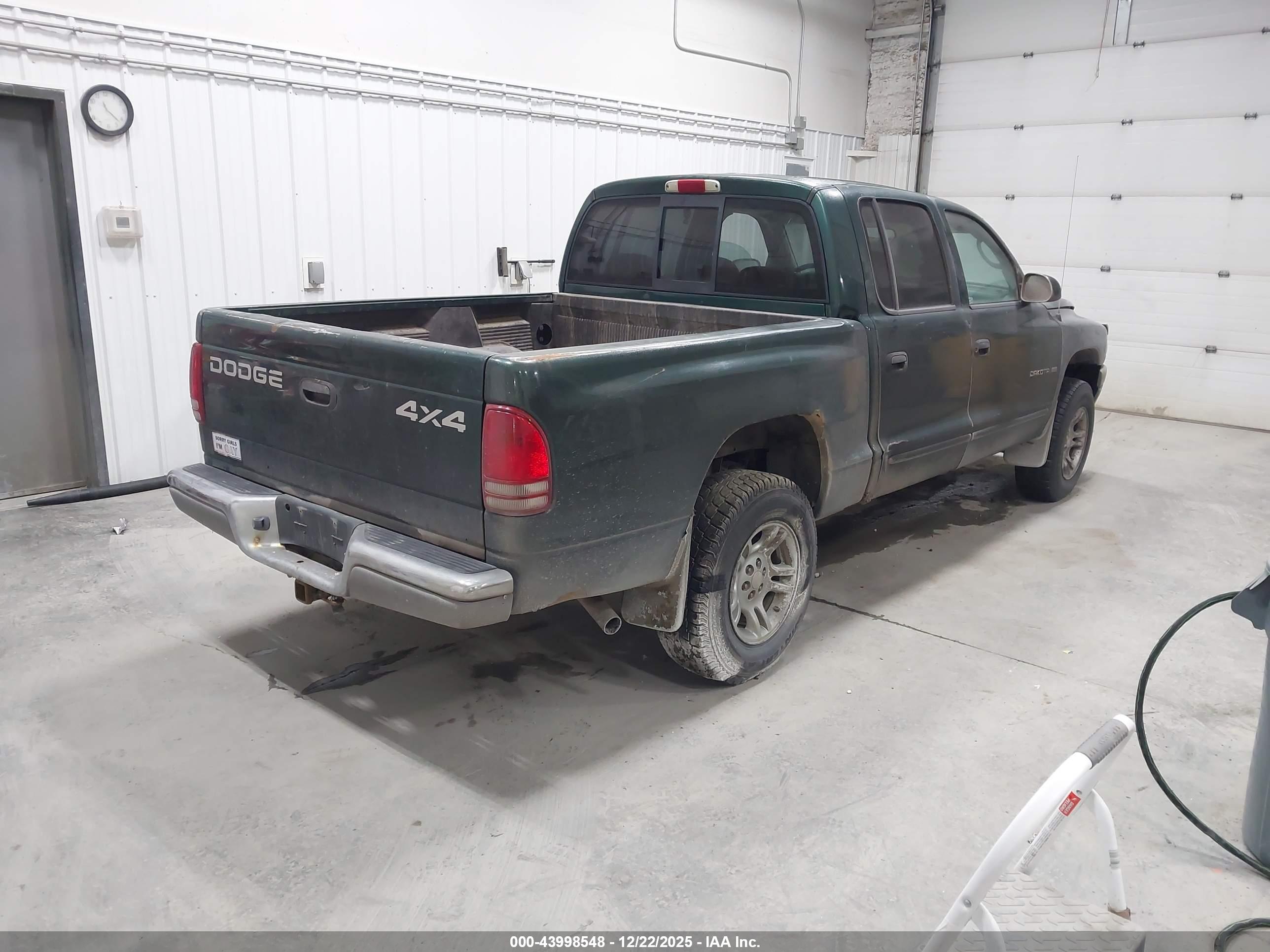 DODGE DAKOTA image 4