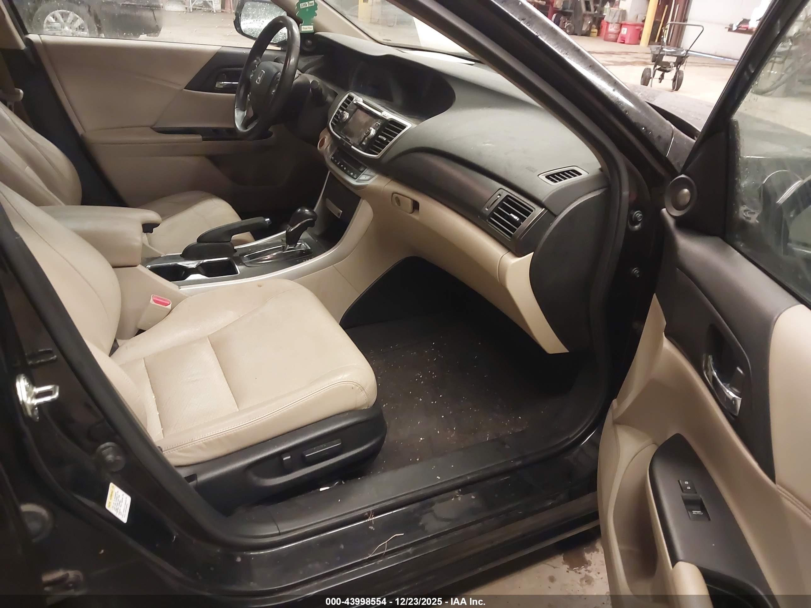 HONDA ACCORD image 5