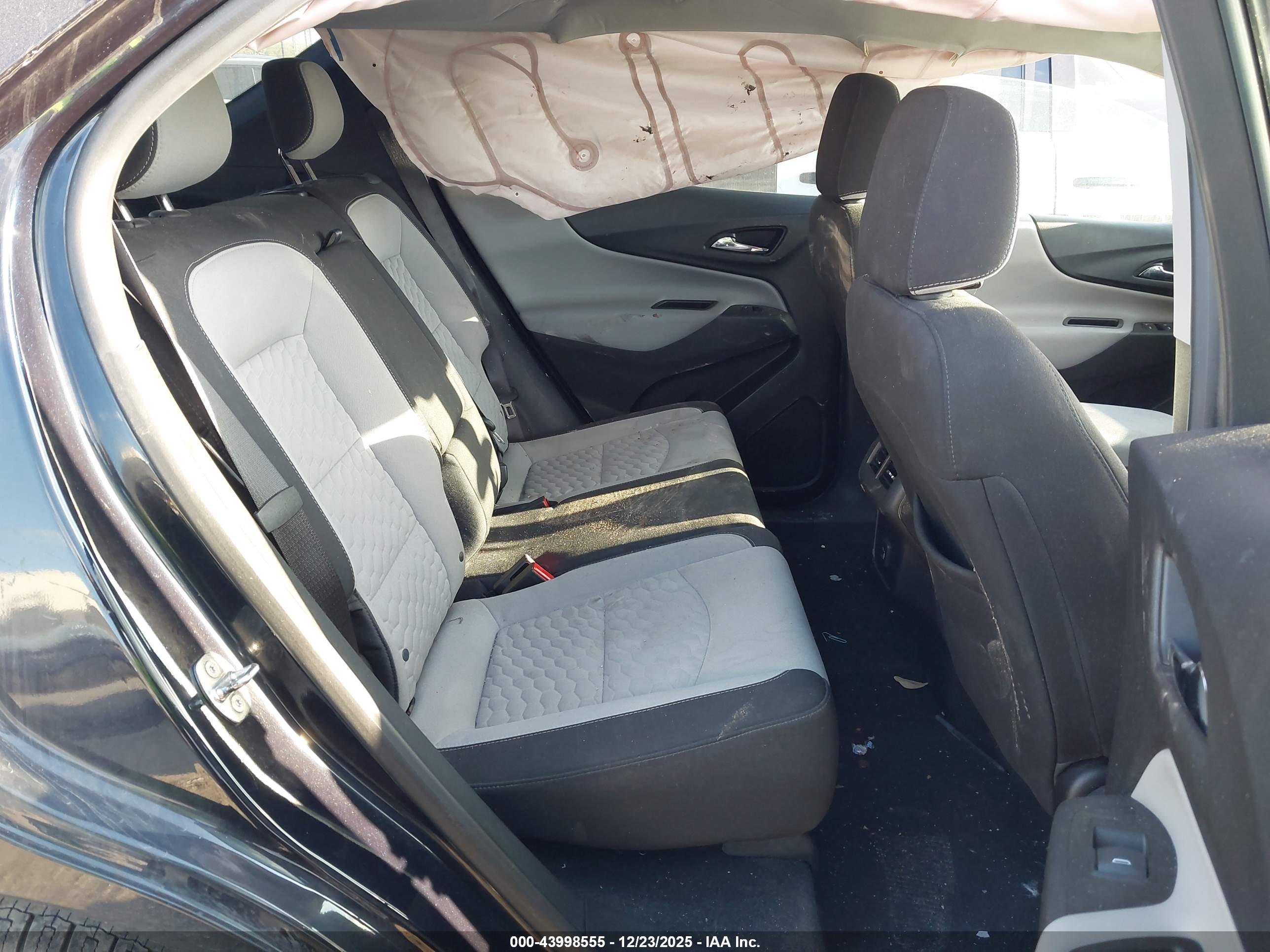CHEVROLET EQUINOX image 8