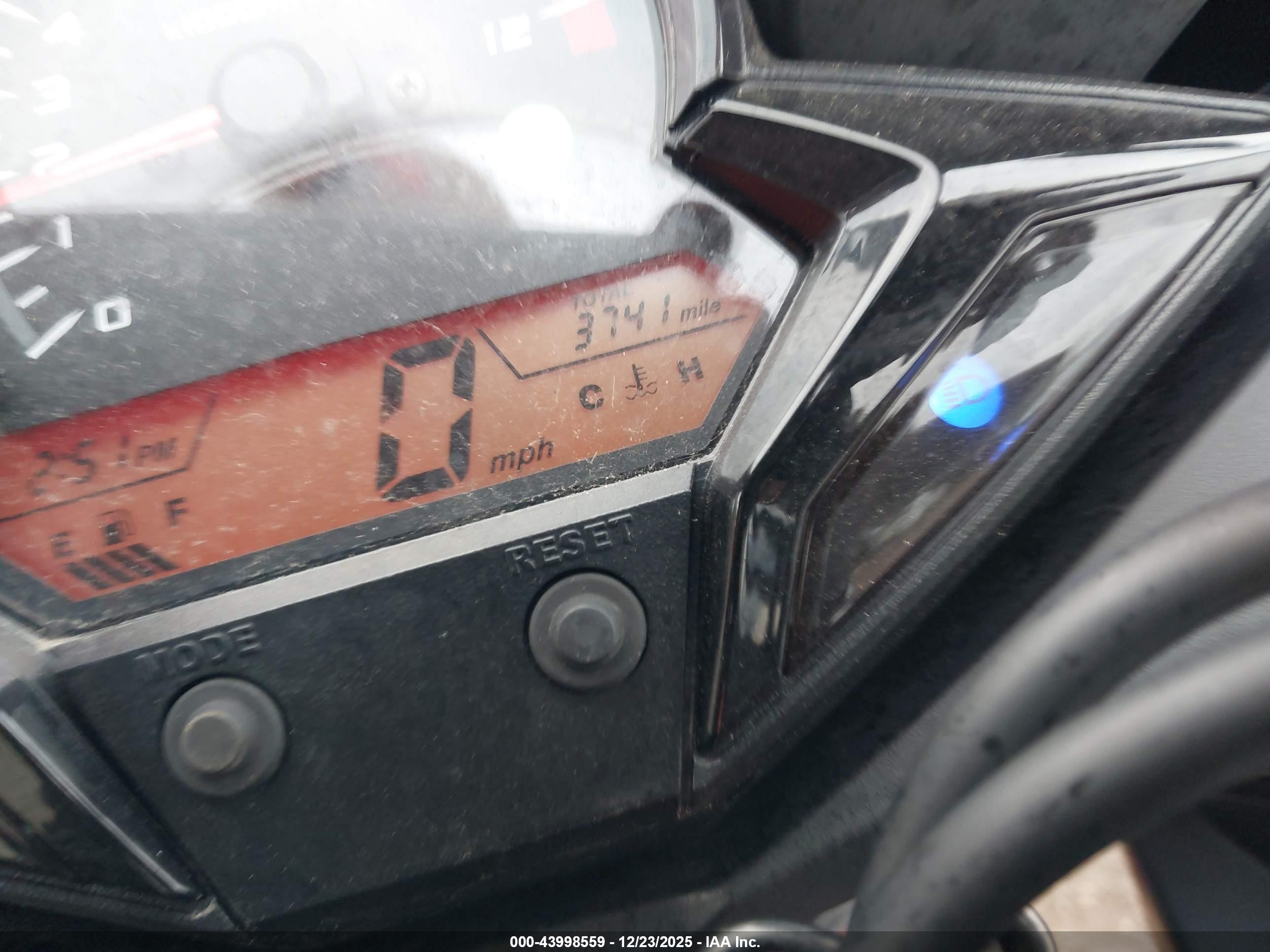 HONDA CBR300 image 7