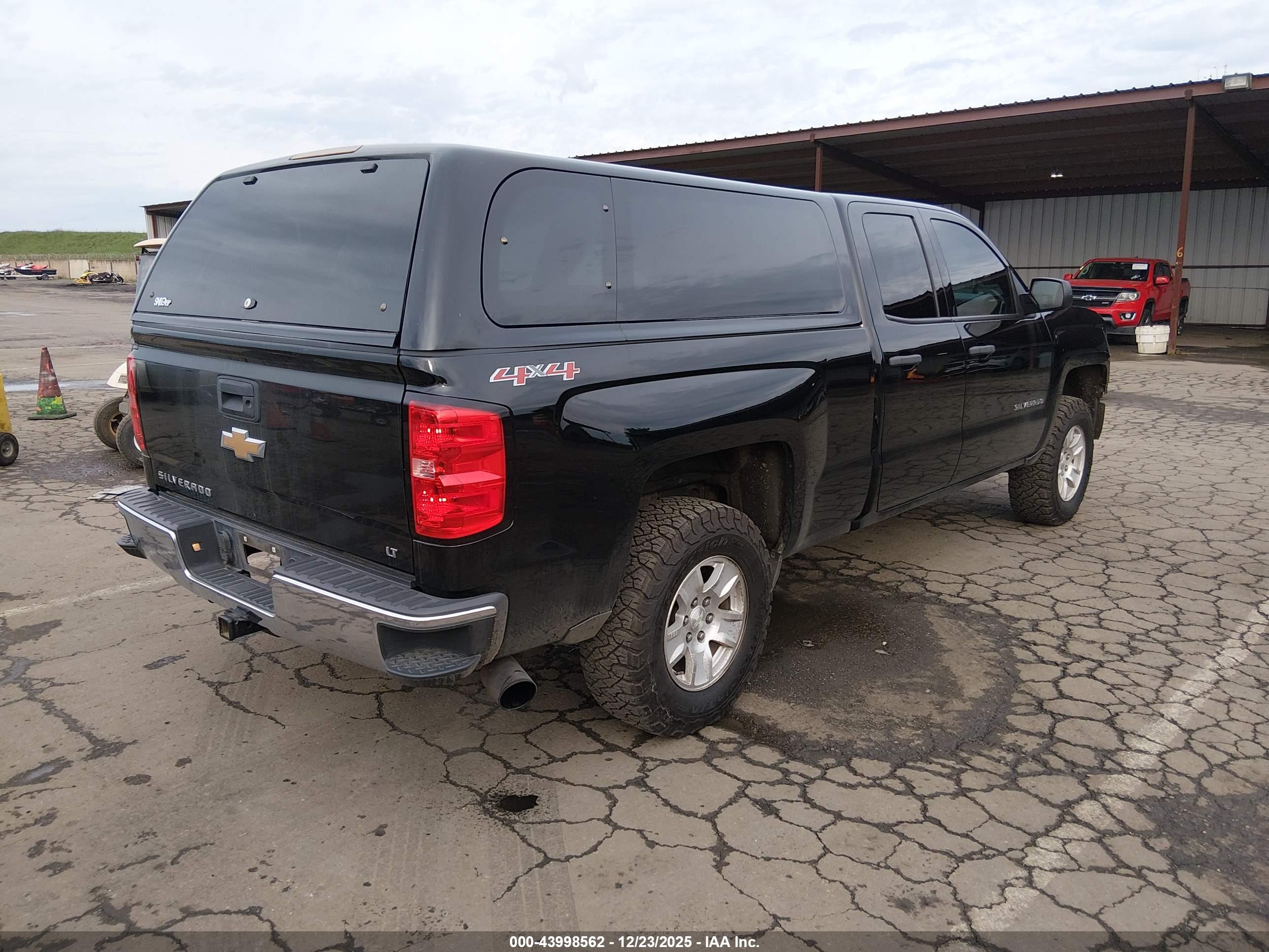 CHEVROLET SILVERADO image 4