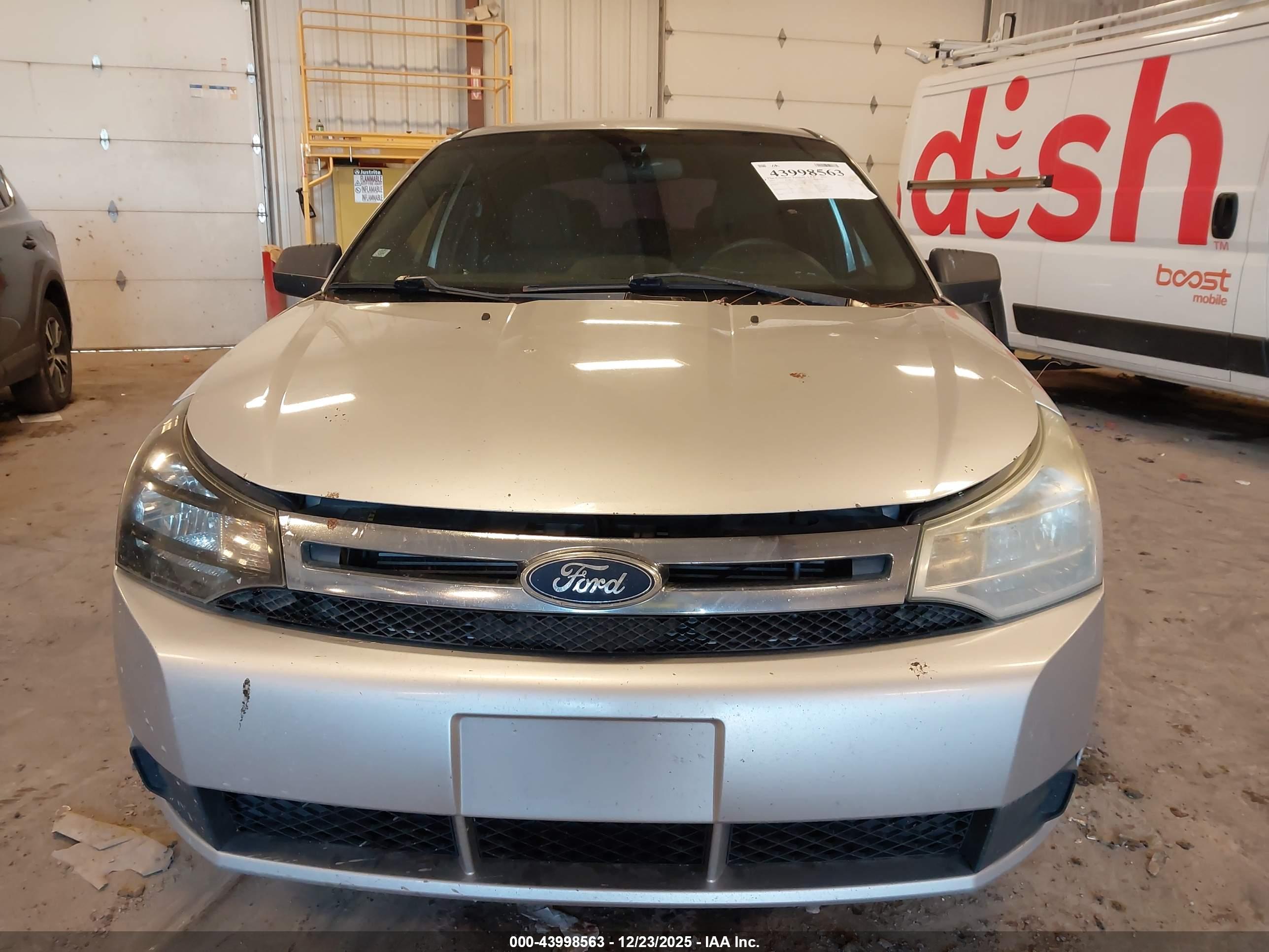 FORD FOCUS image 6