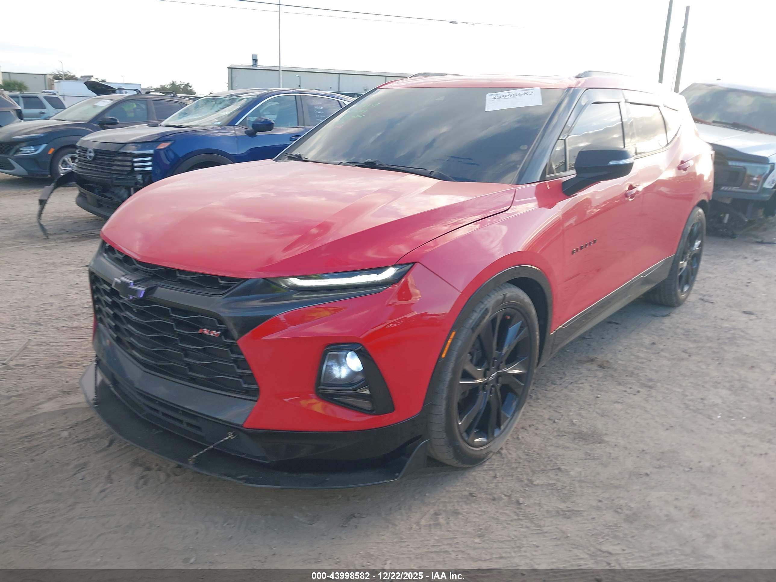 CHEVROLET BLAZER image 2