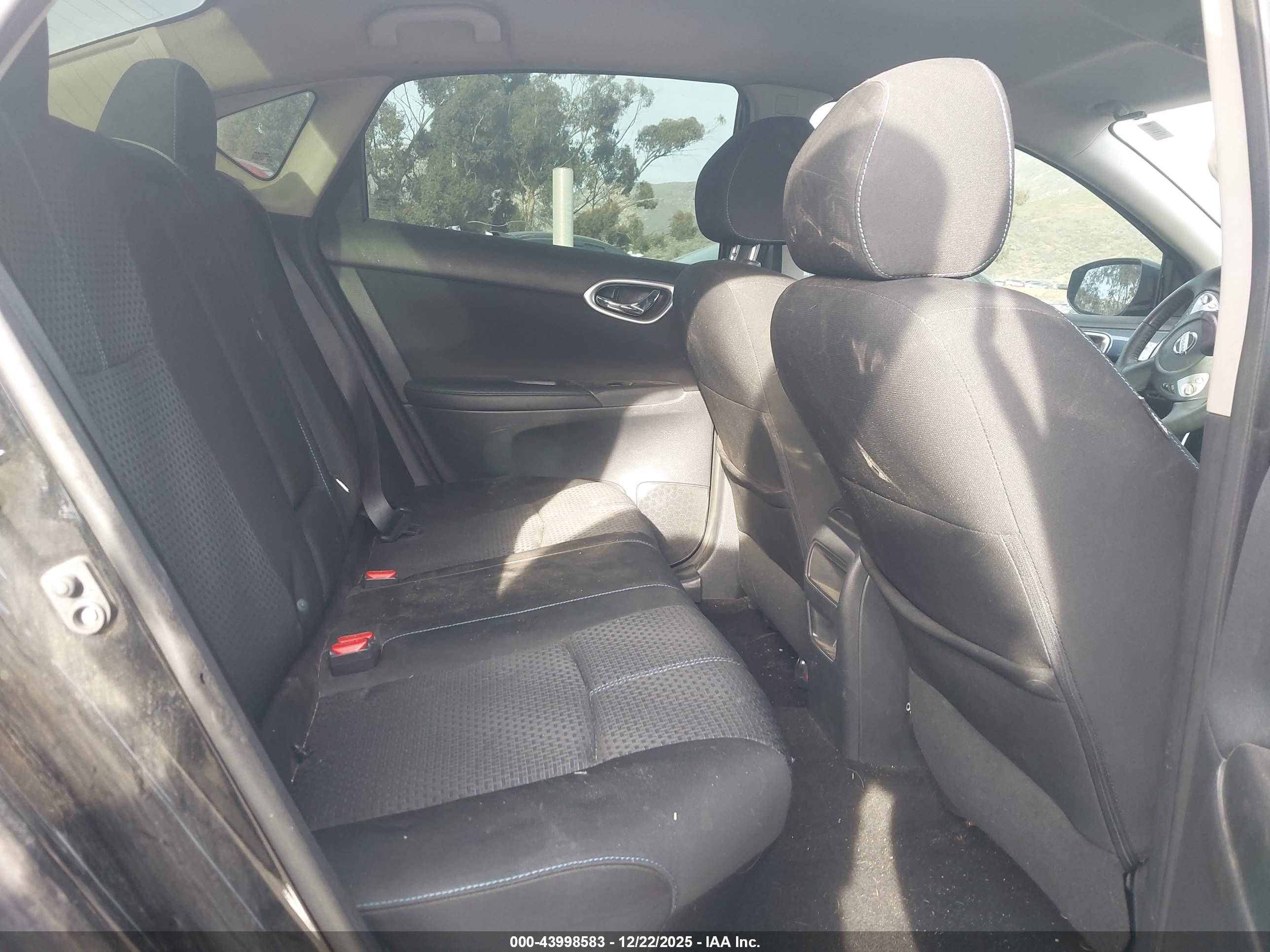 NISSAN SENTRA image 8
