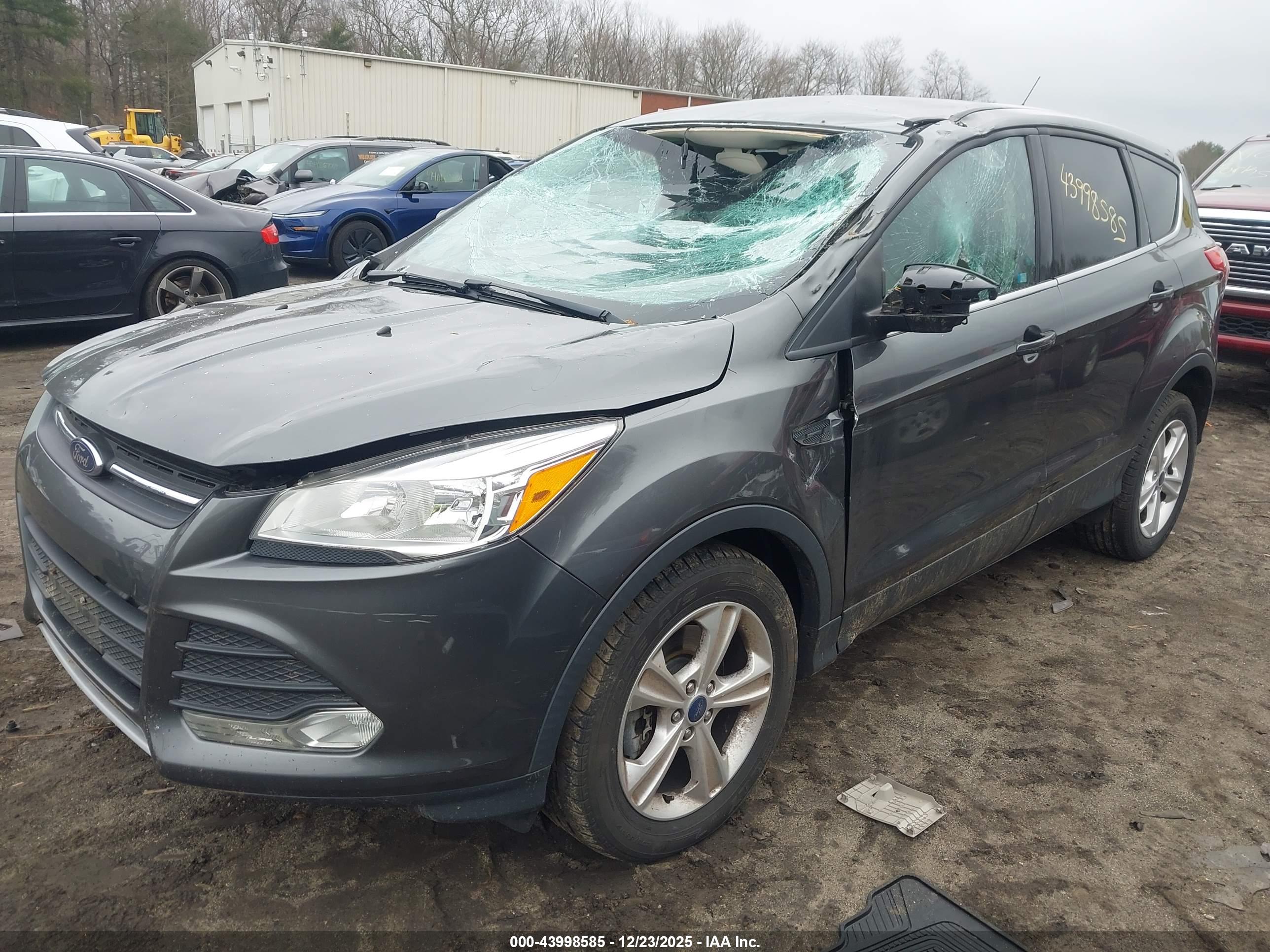 FORD ESCAPE image 2