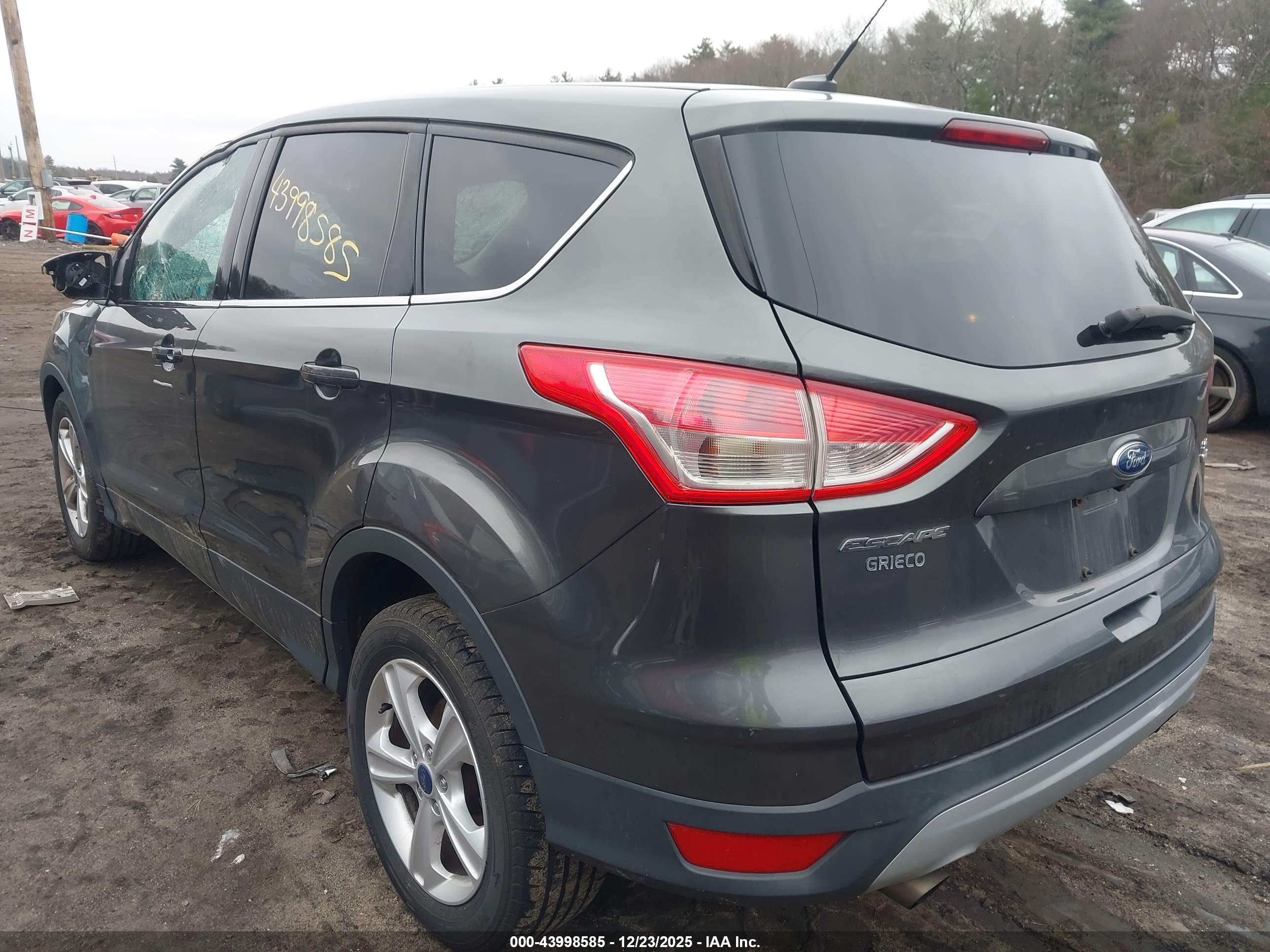 FORD ESCAPE image 3