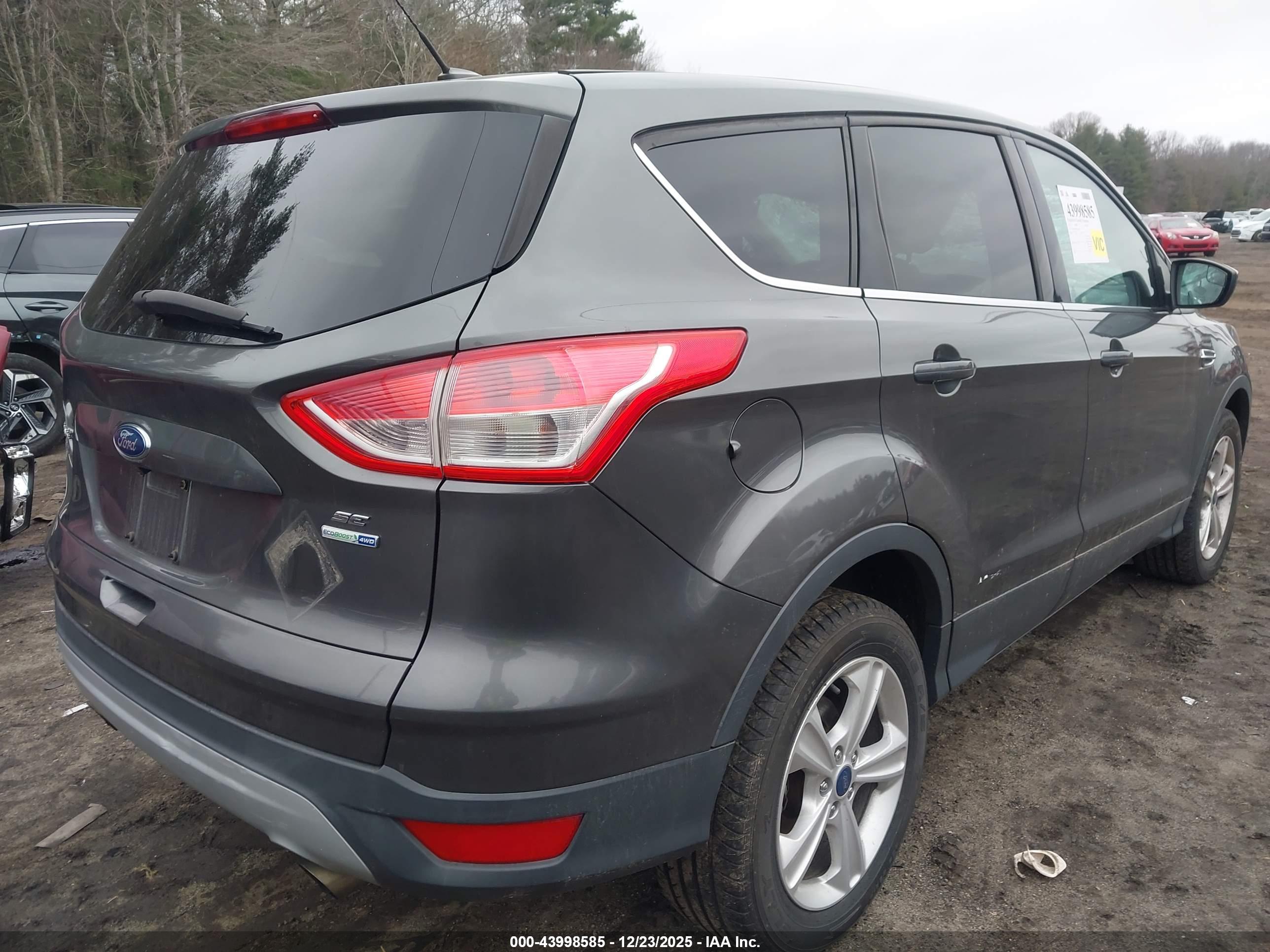 FORD ESCAPE image 4