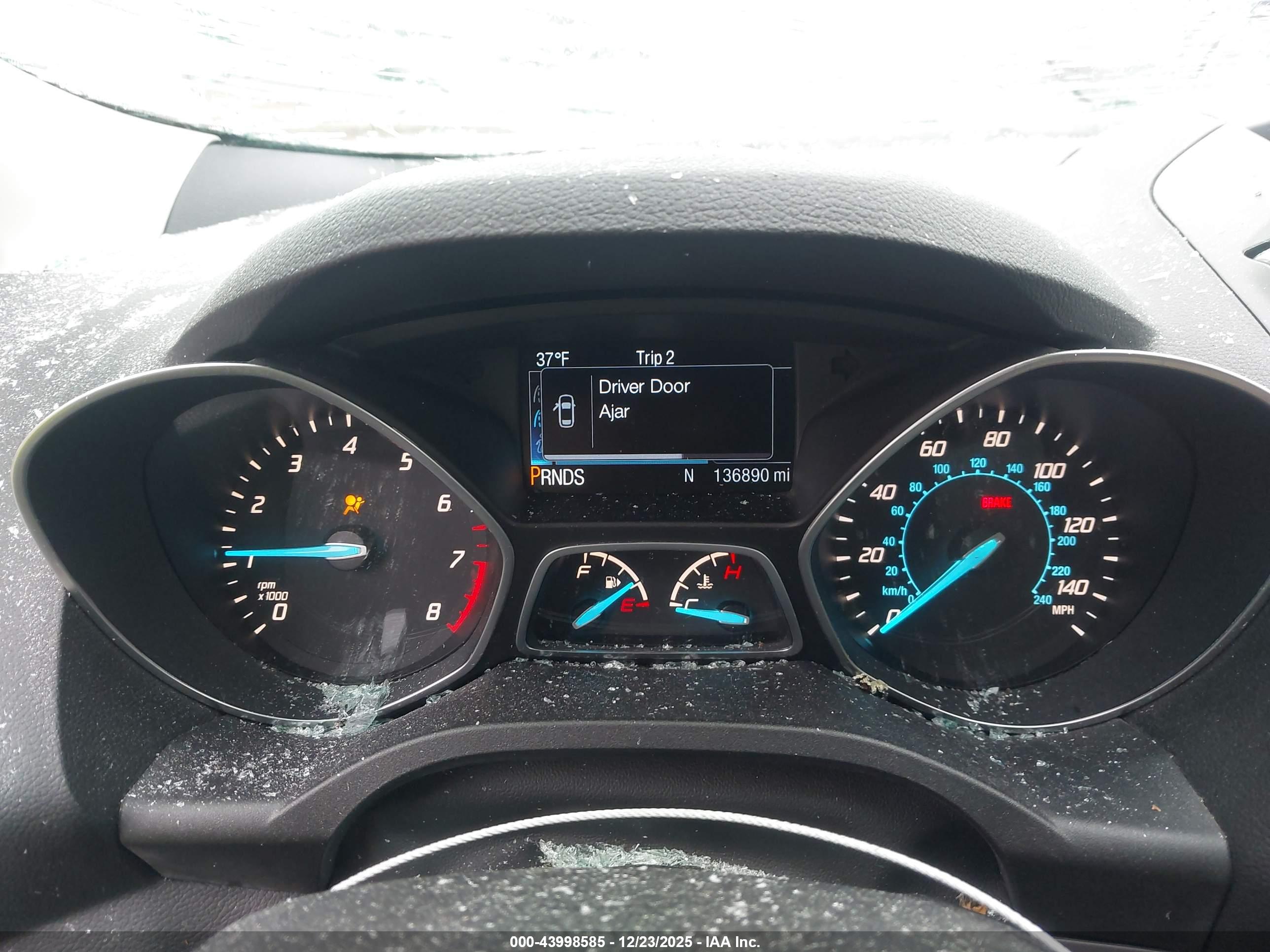 FORD ESCAPE image 7