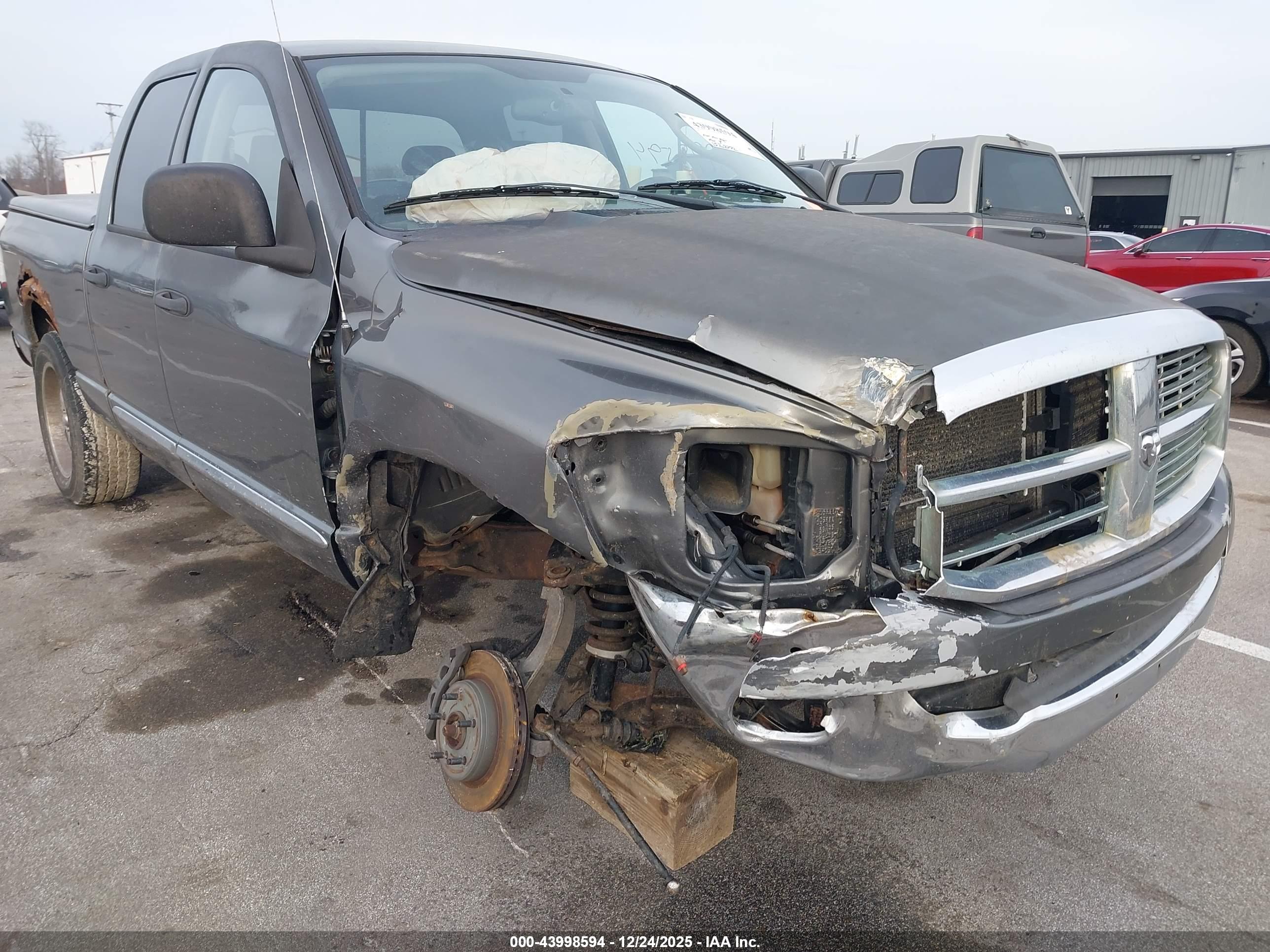 DODGE RAM image 6