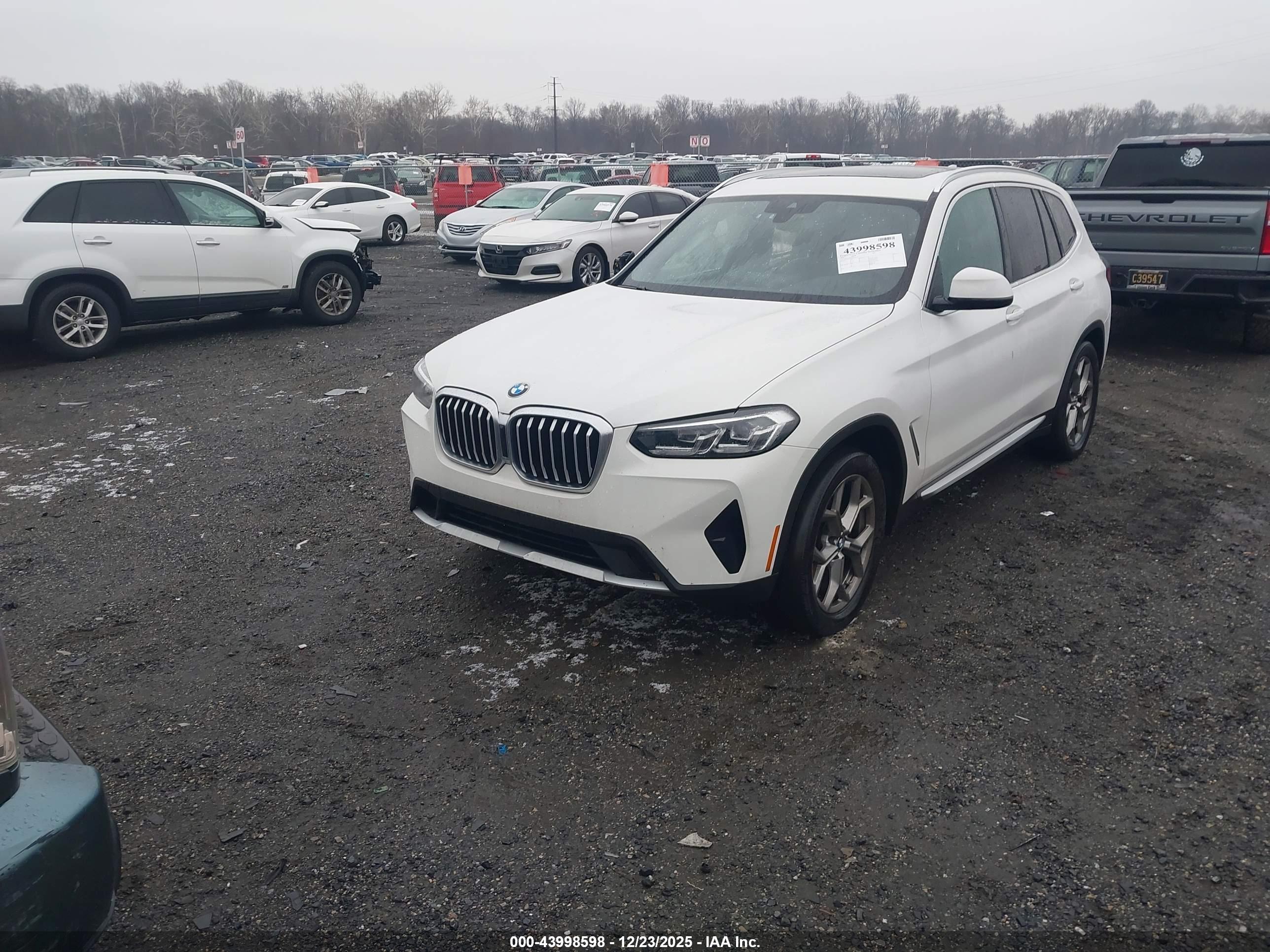 BMW X3 image 2