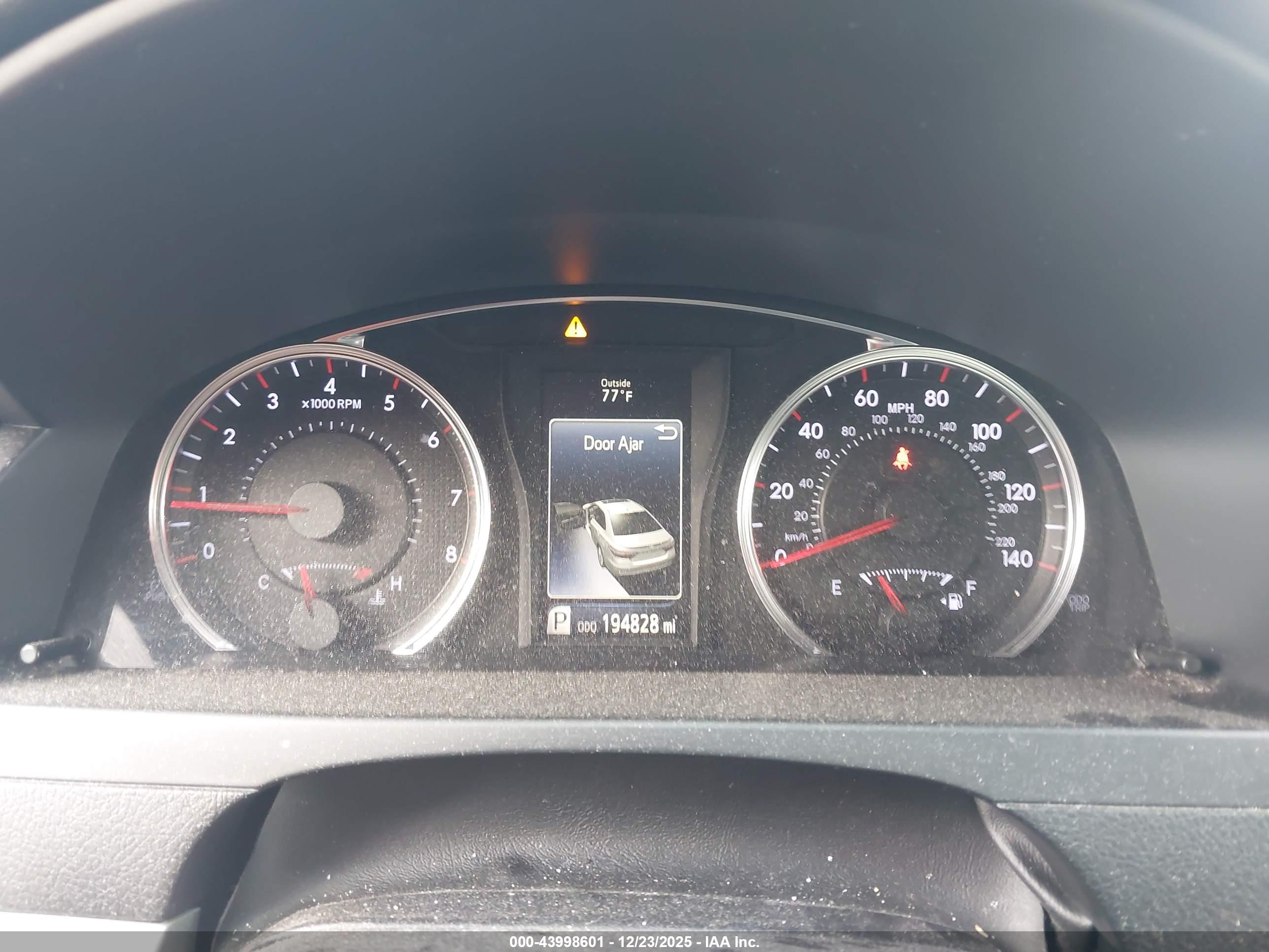 TOYOTA CAMRY image 7