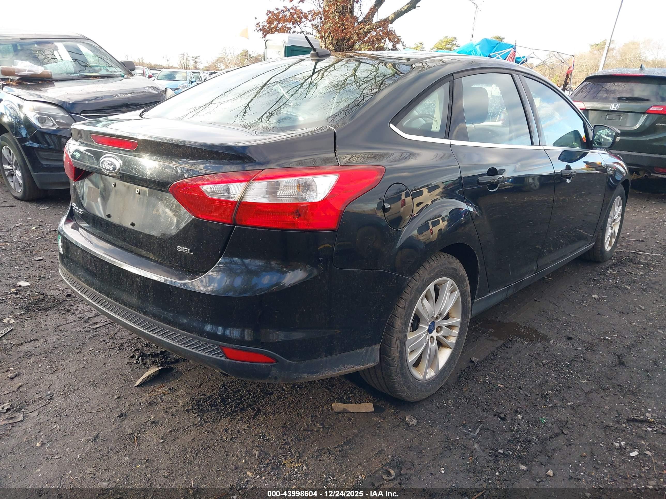 FORD FOCUS image 4