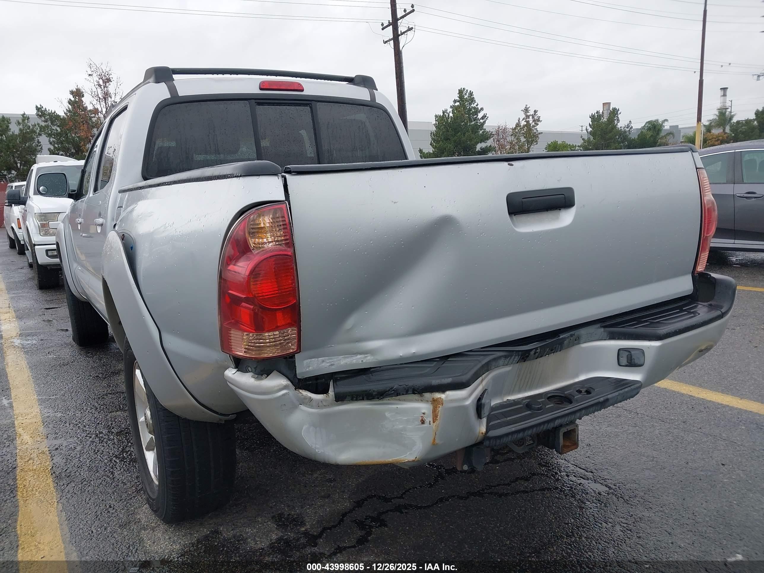 TOYOTA TACOMA image 6