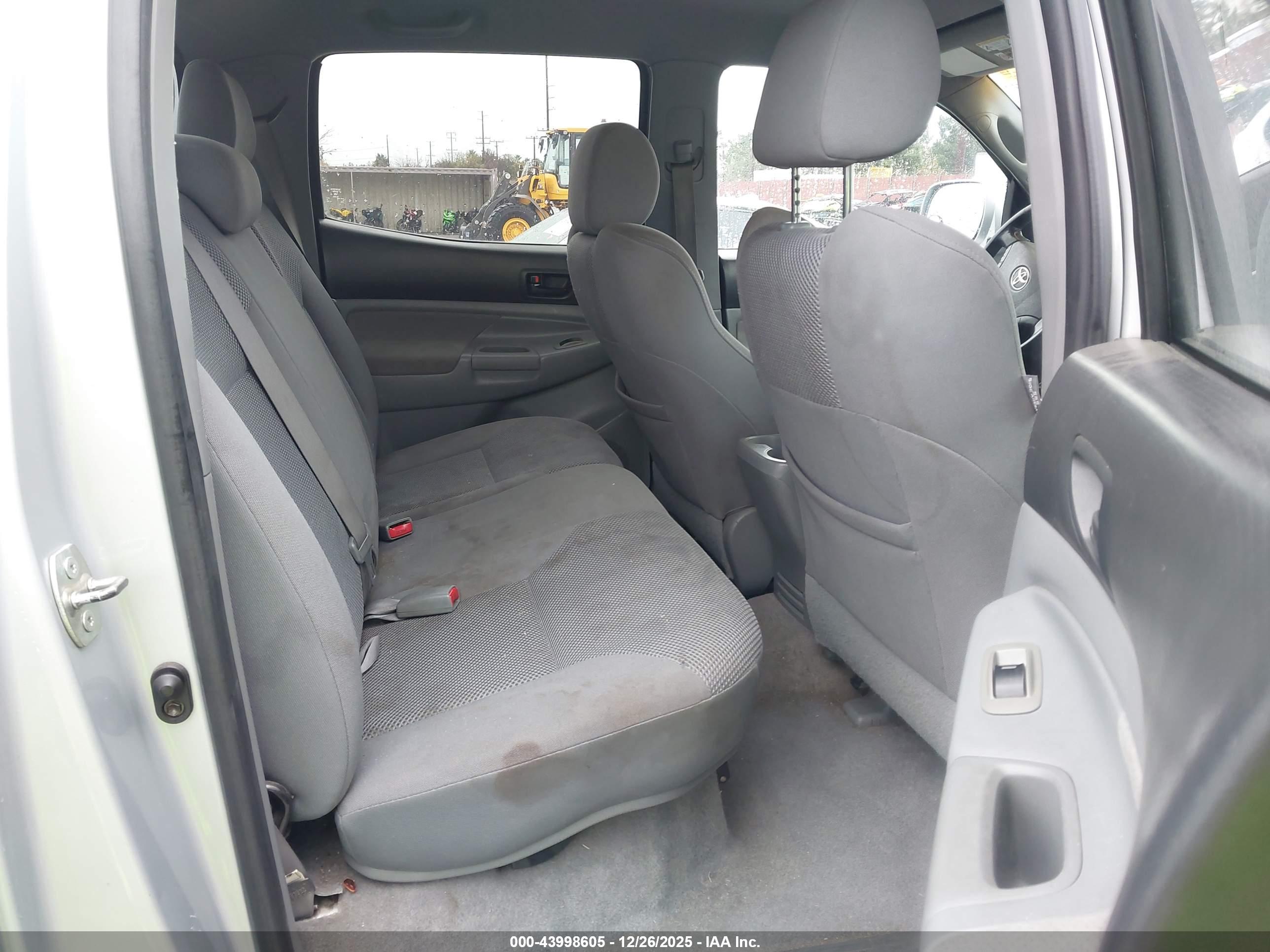 TOYOTA TACOMA image 8