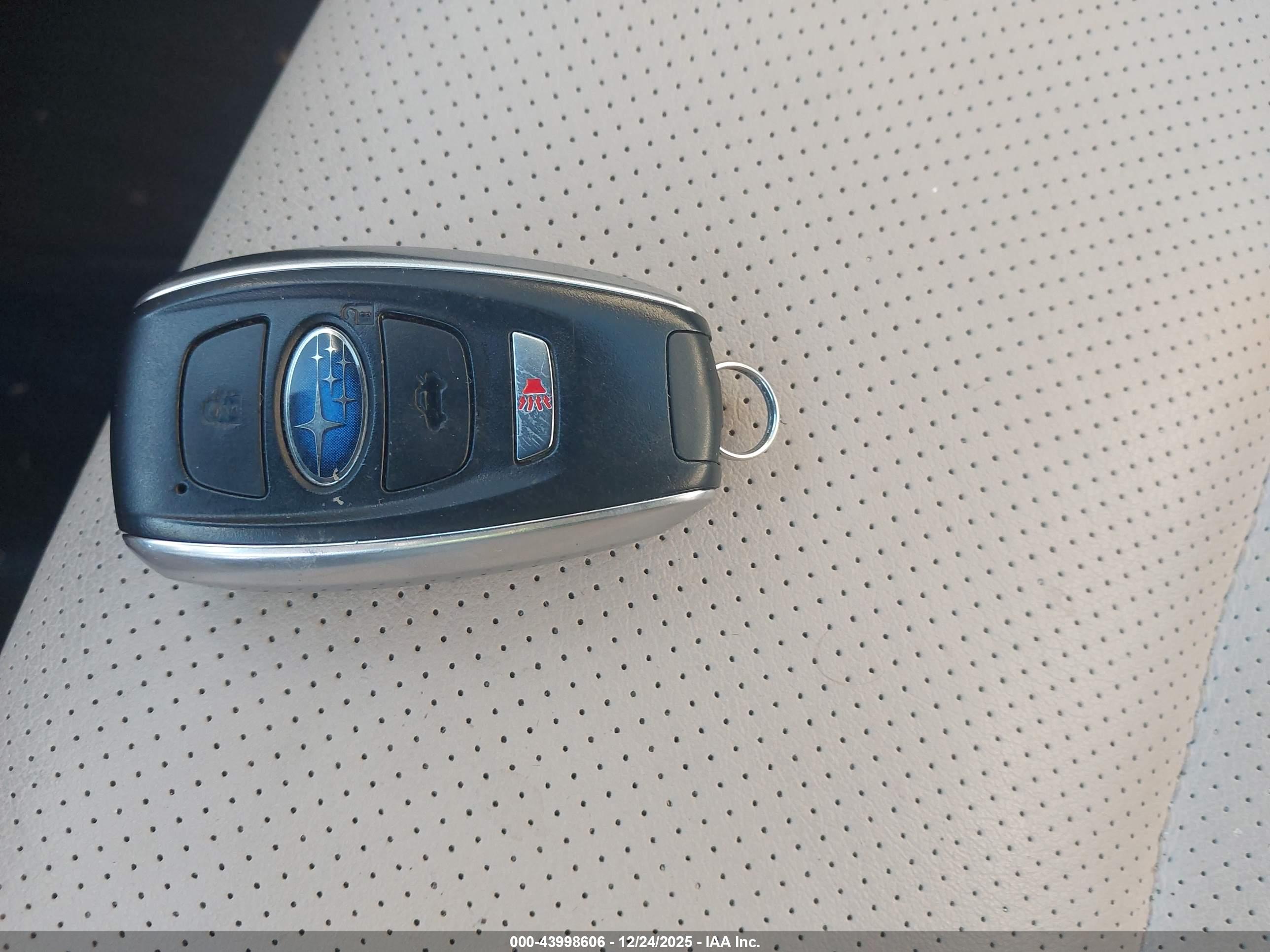 SUBARU OUTBACK image 11