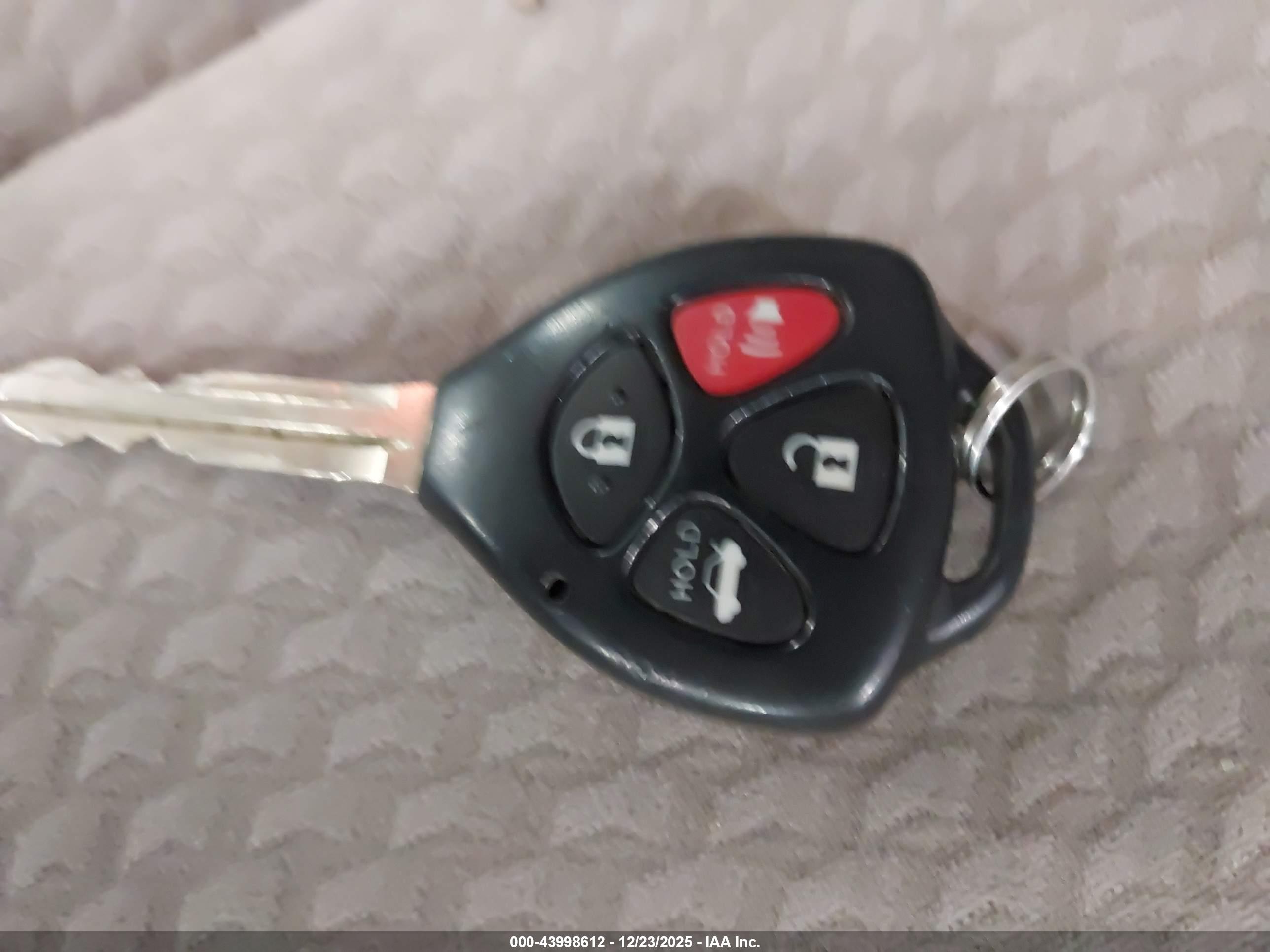 TOYOTA CAMRY image 11