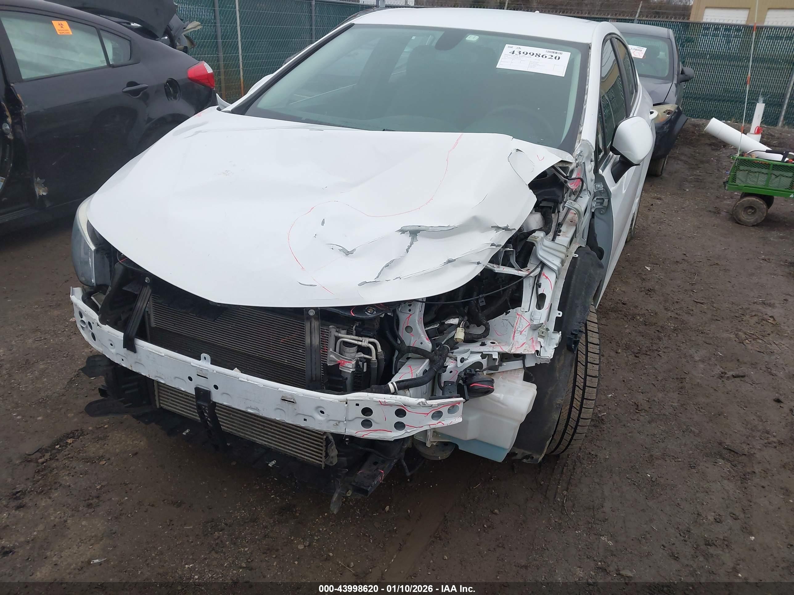CHEVROLET CRUZE image 6