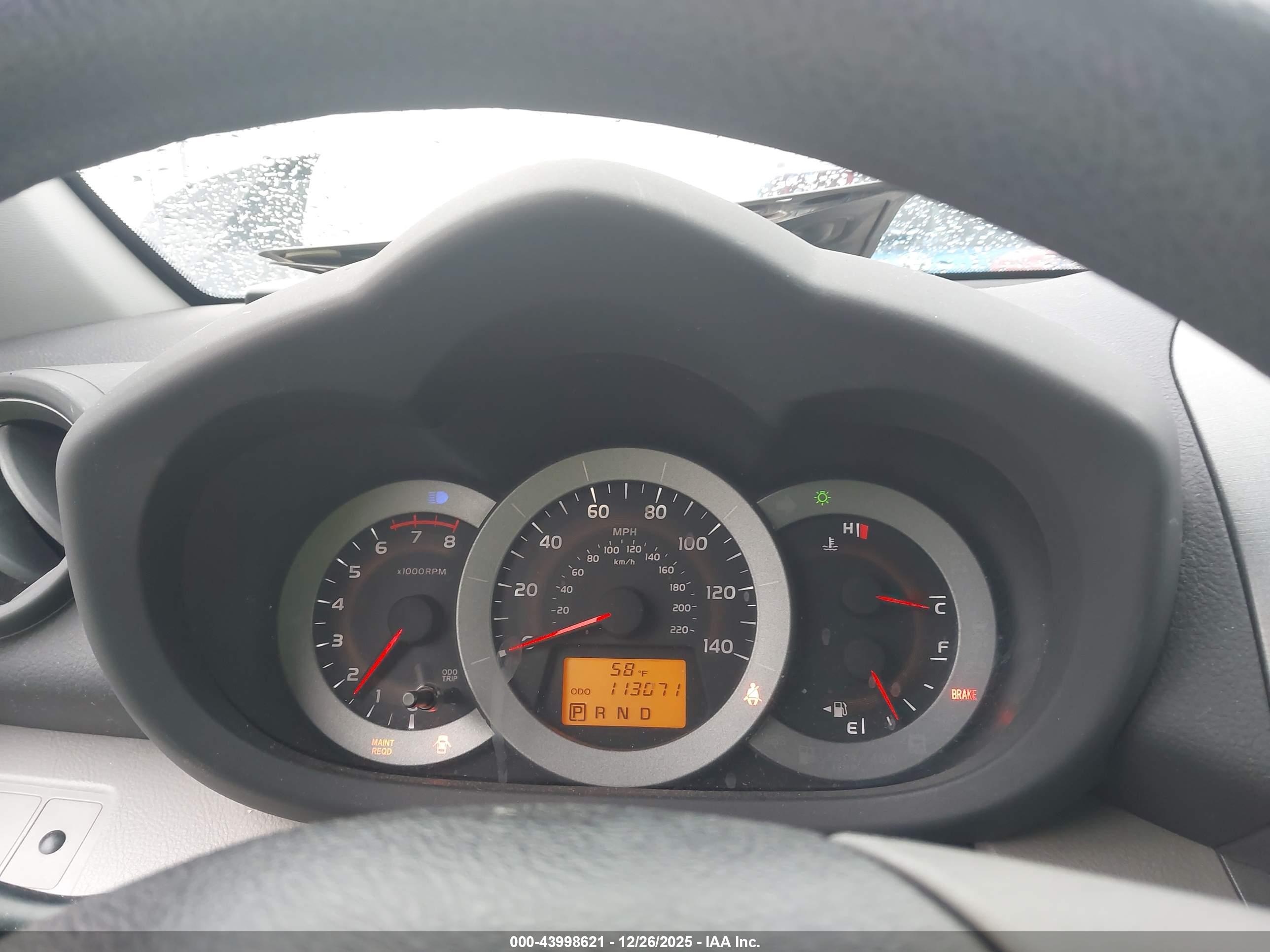 TOYOTA RAV4 image 7