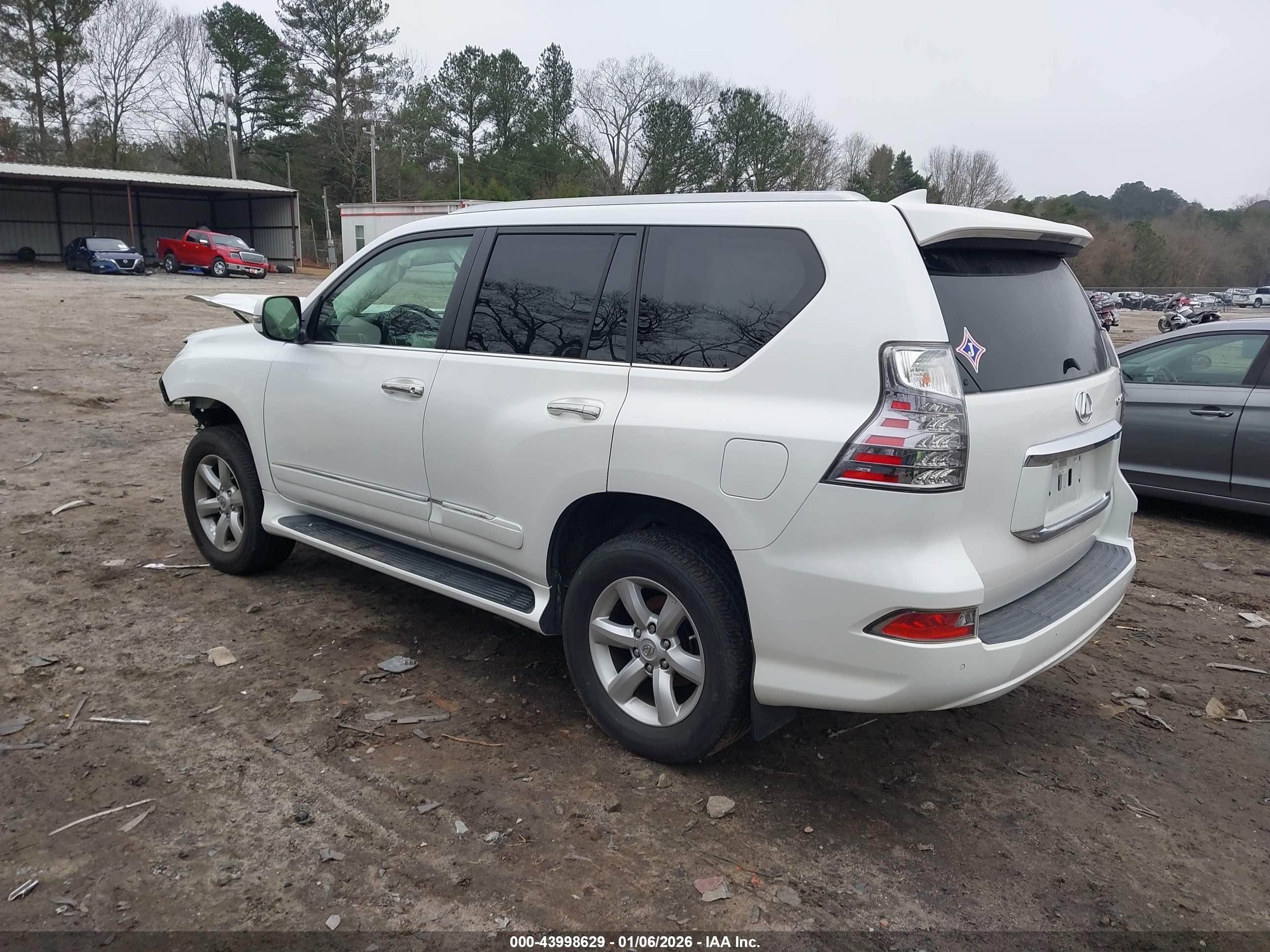 LEXUS GX image 3