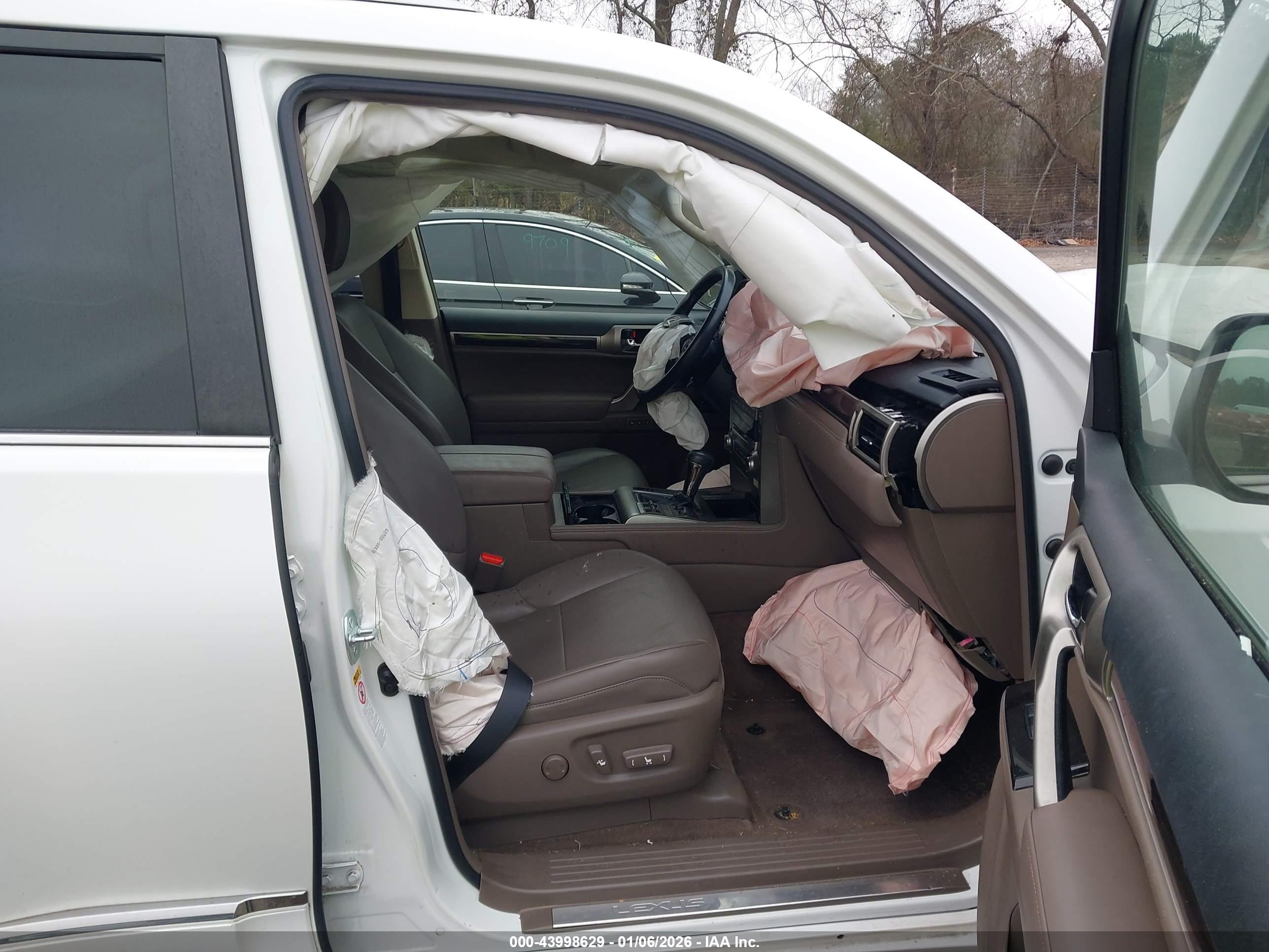 LEXUS GX image 5
