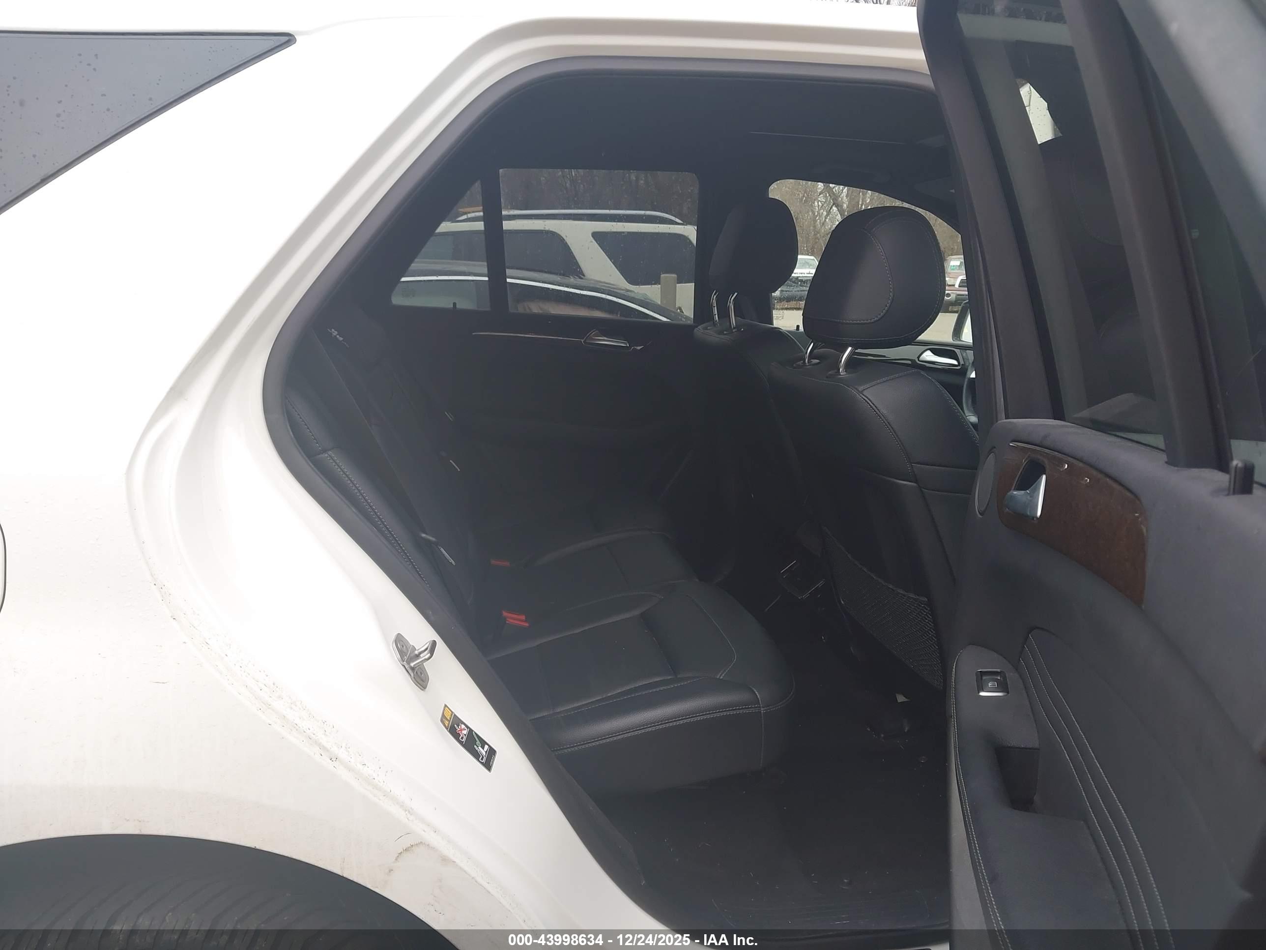MERCEDES-BENZ GLE image 8