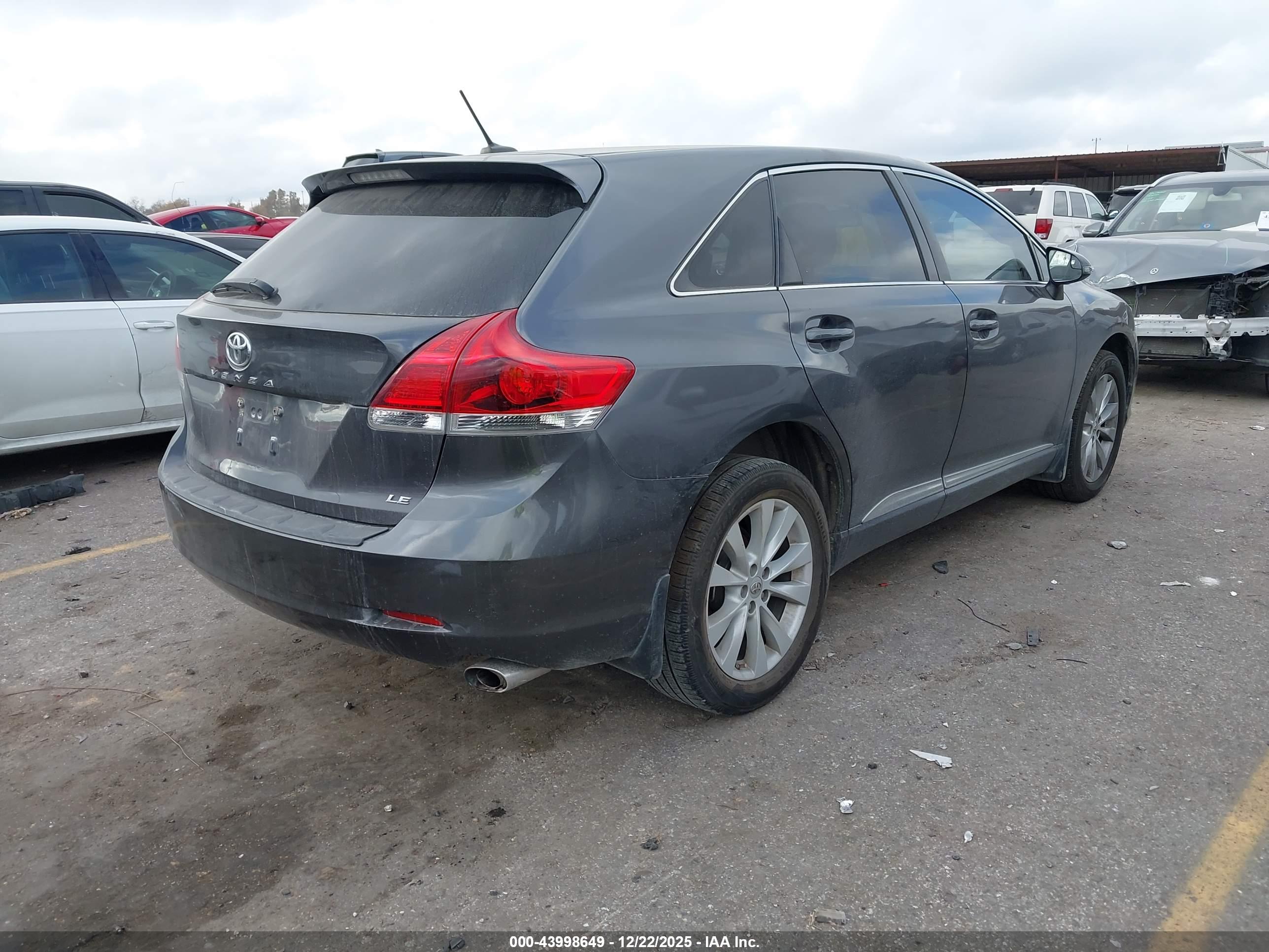 TOYOTA VENZA image 4