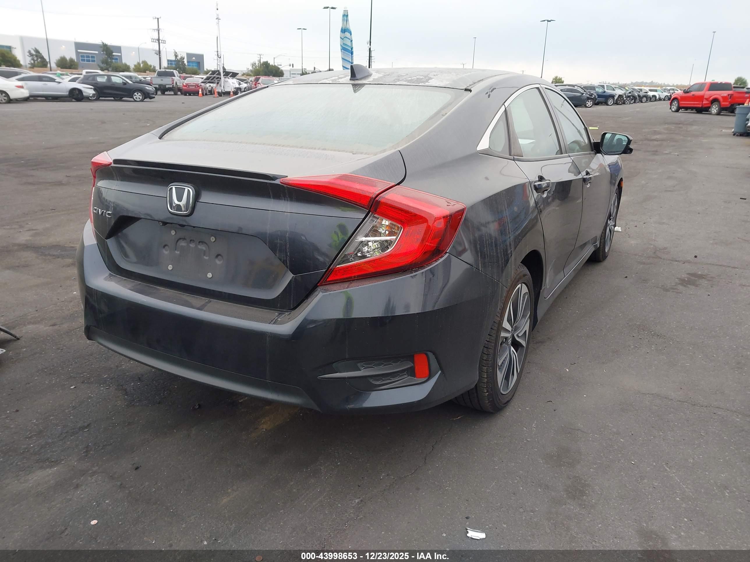 HONDA CIVIC image 4