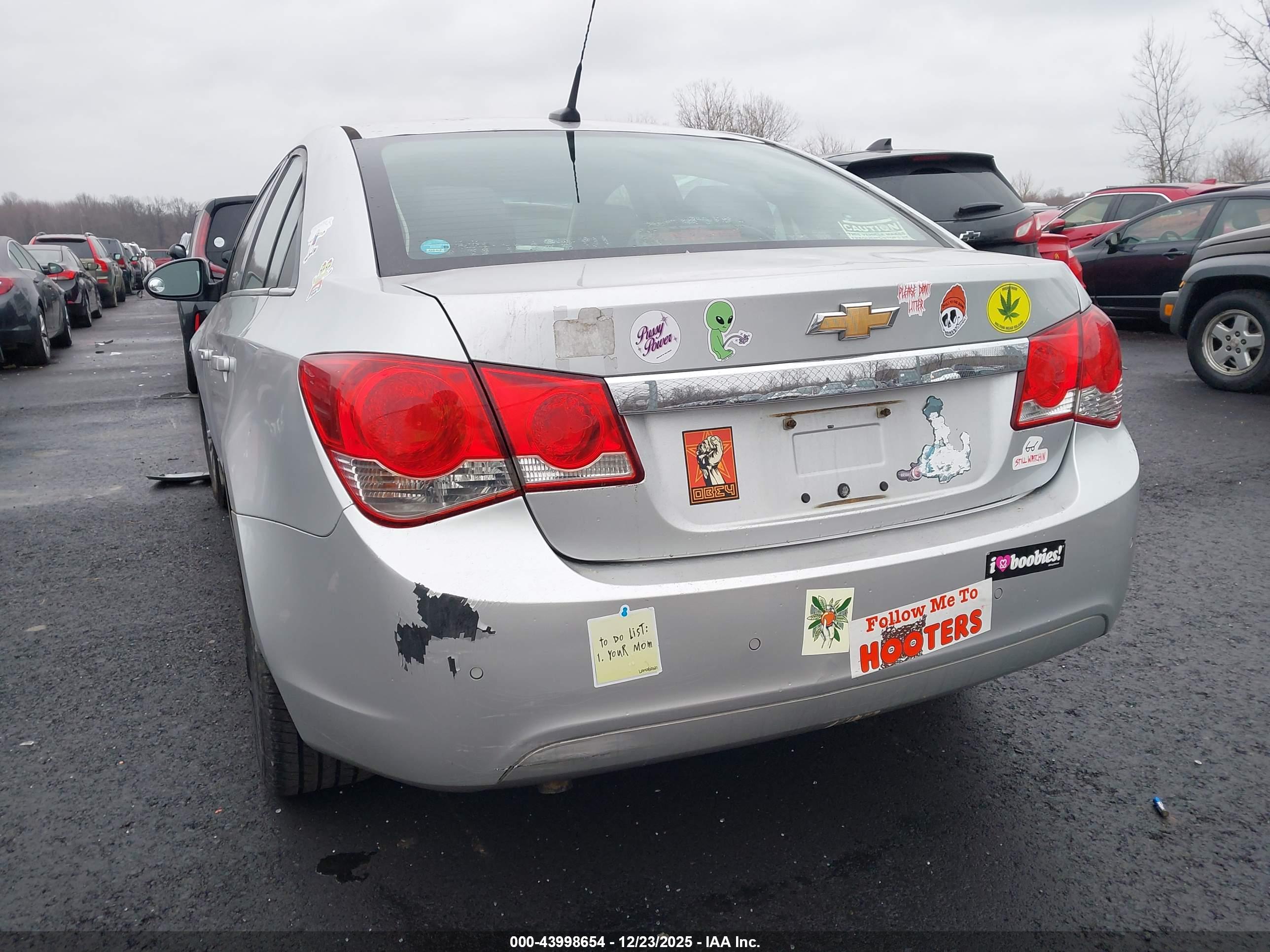 CHEVROLET CRUZE image 3