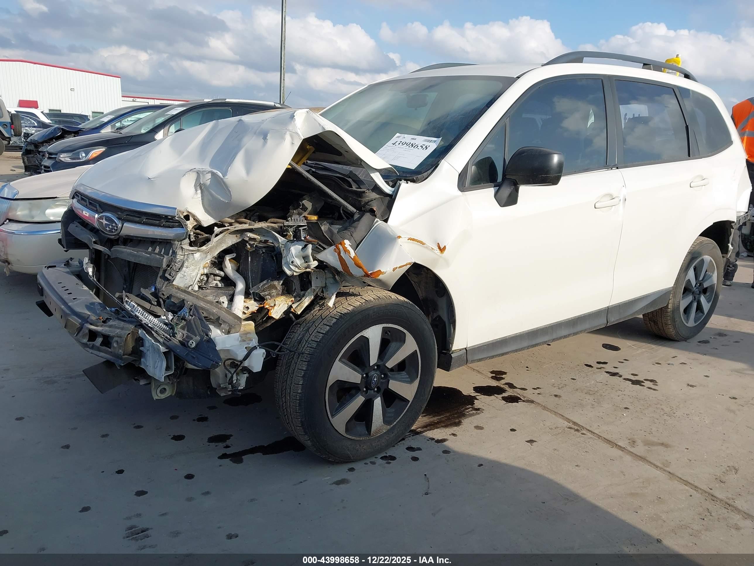 SUBARU FORESTER image 2