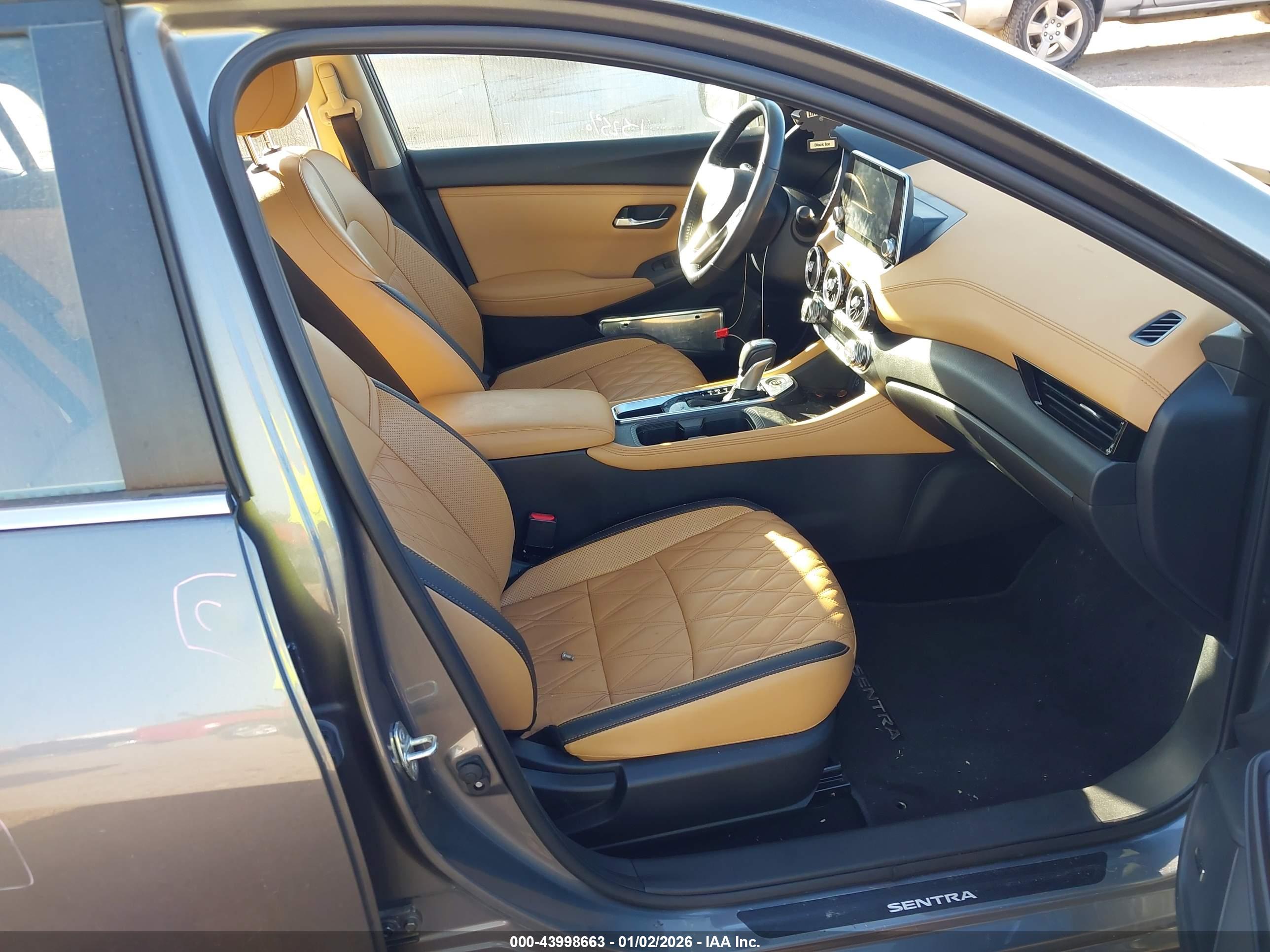 NISSAN SENTRA image 5