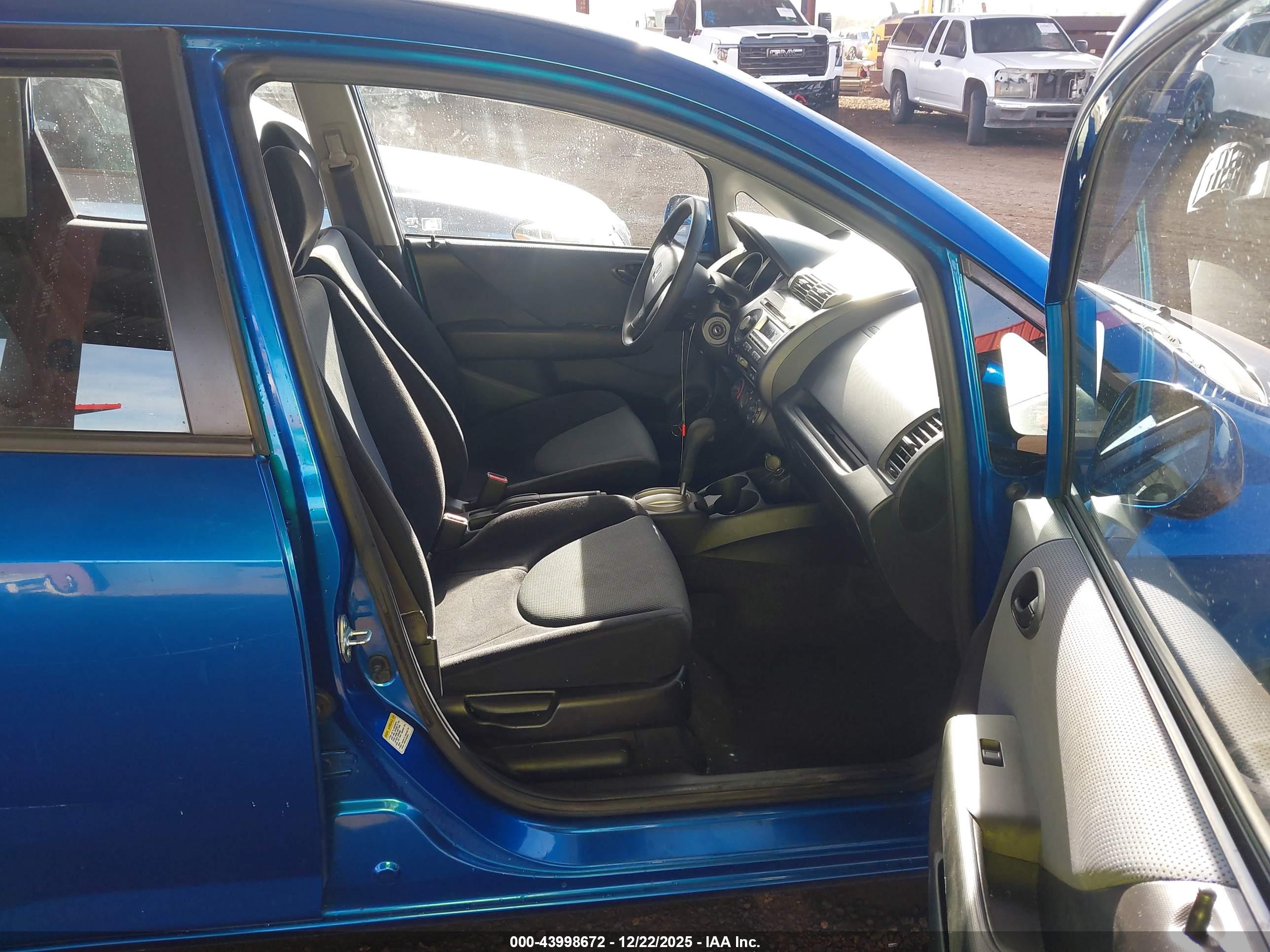 HONDA FIT image 5