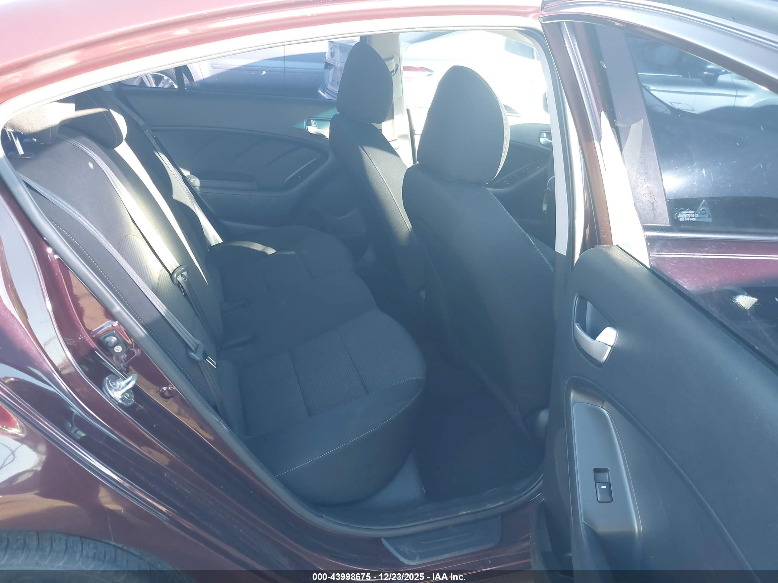 KIA FORTE image 8