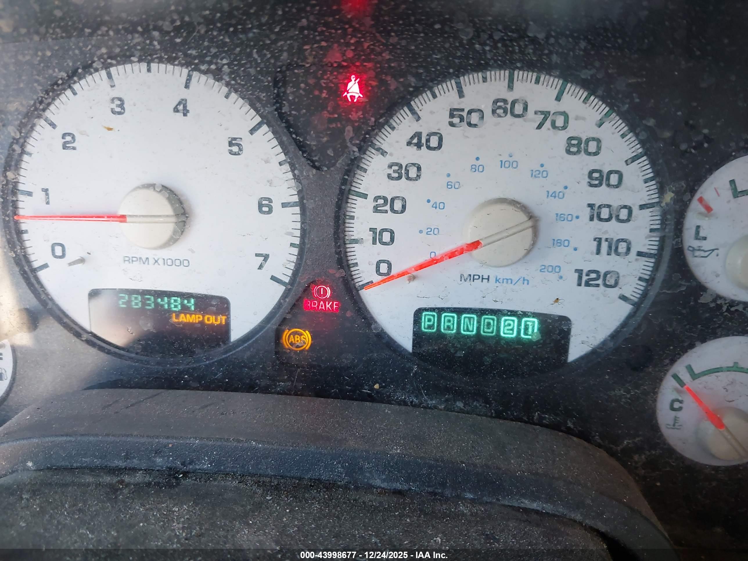 DODGE RAM image 7