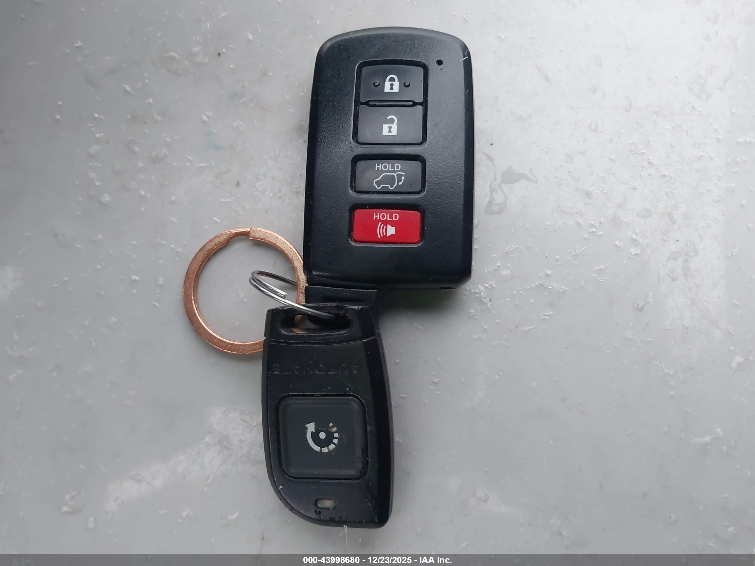 TOYOTA HIGHLANDER image 11