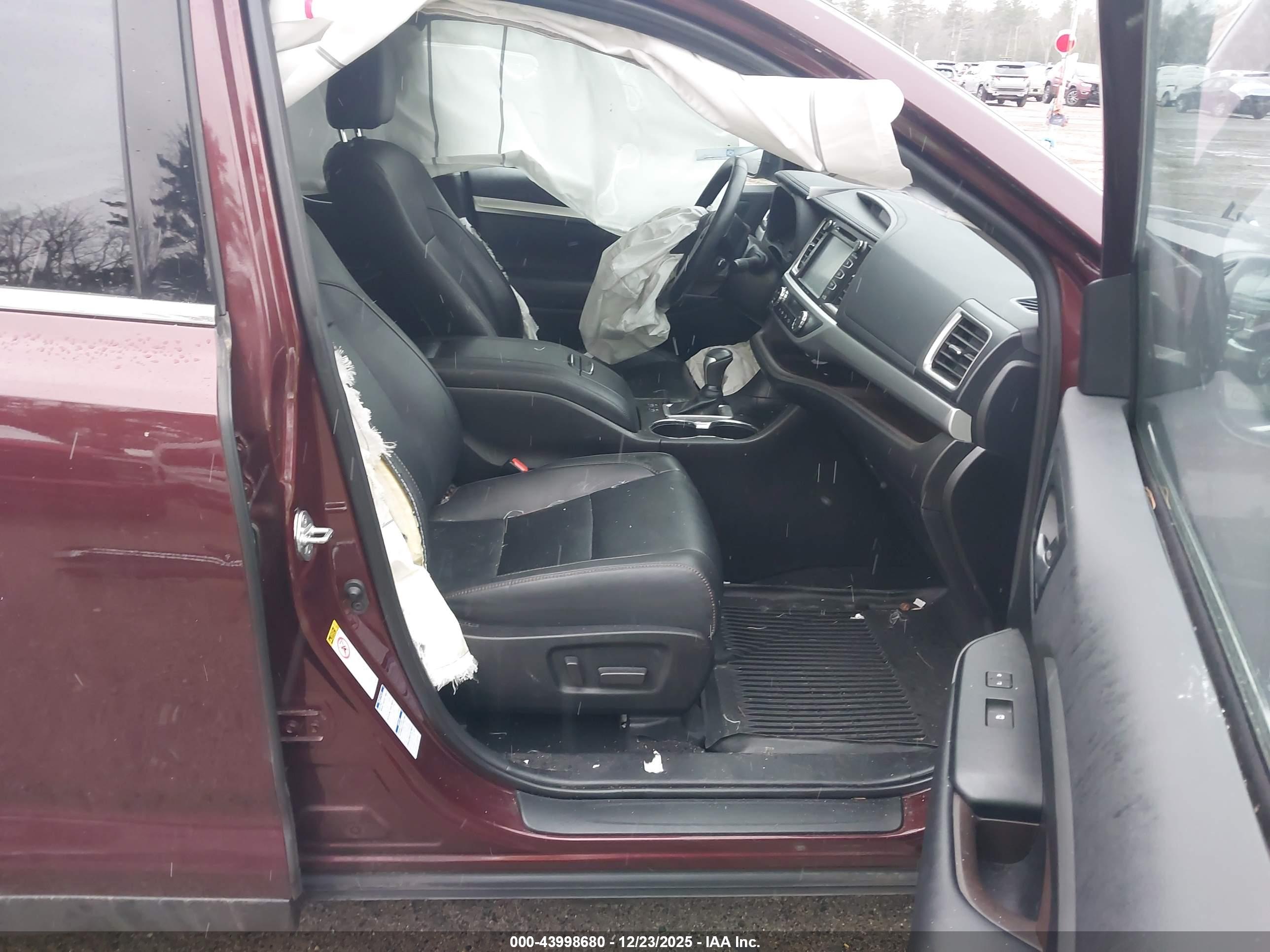 TOYOTA HIGHLANDER image 5