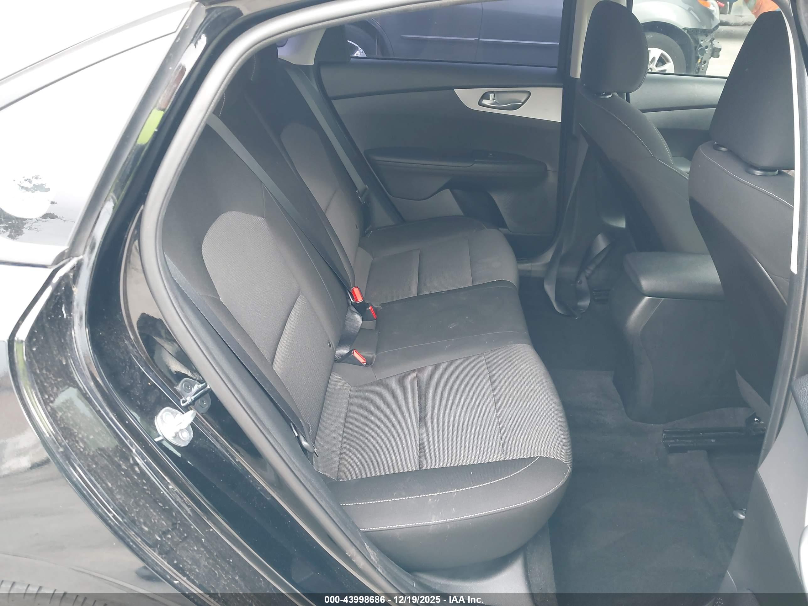 KIA FORTE image 8
