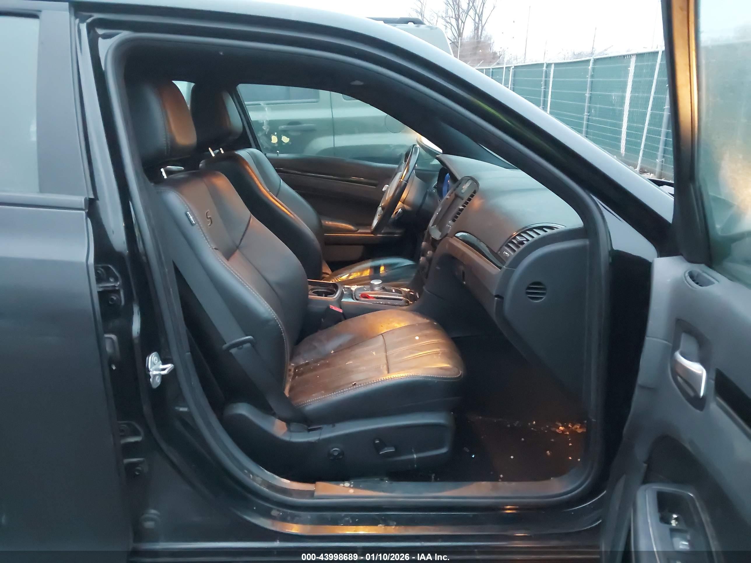 CHRYSLER 300 image 5