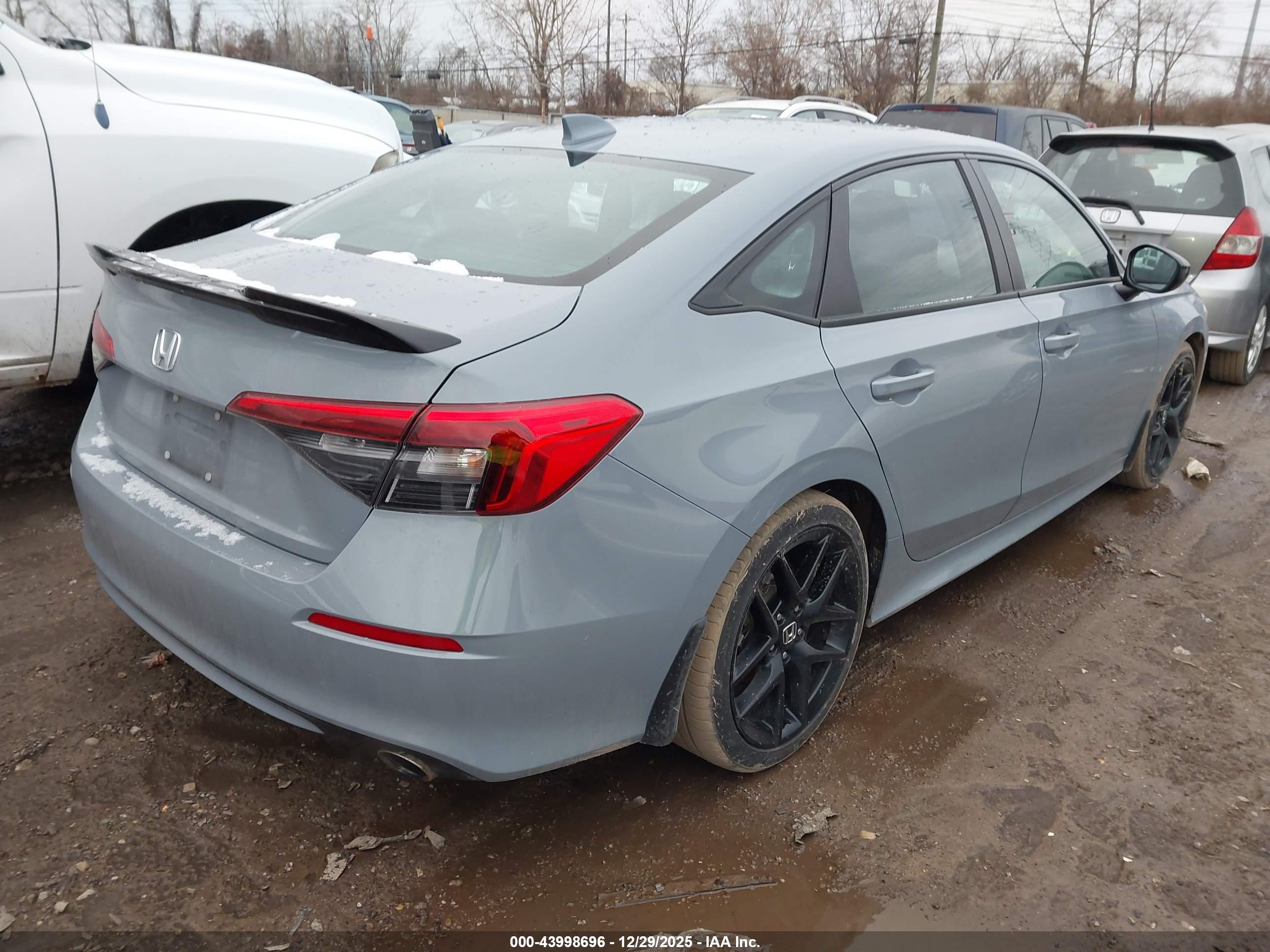 HONDA CIVIC image 4