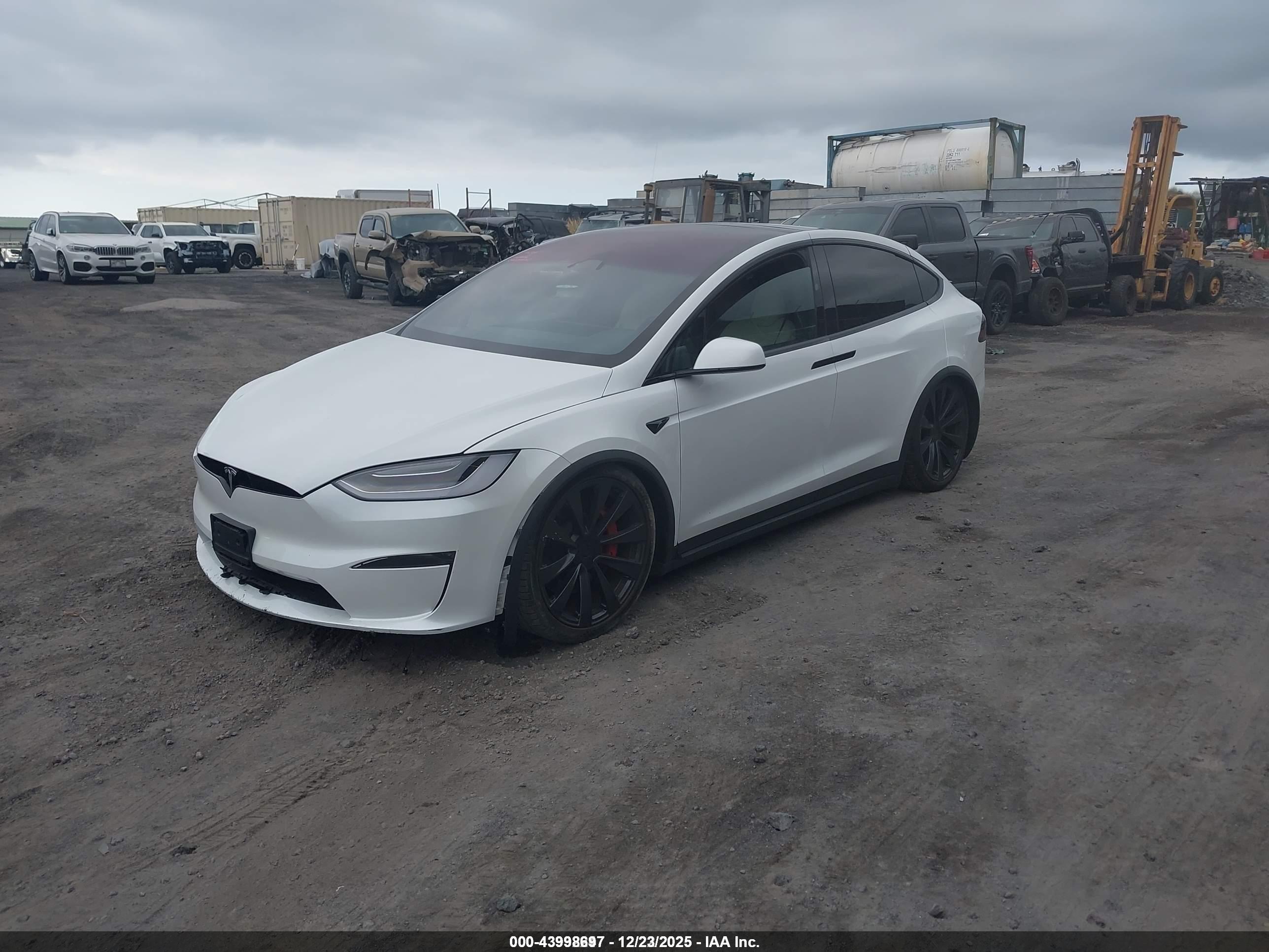 TESLA MODEL image 2