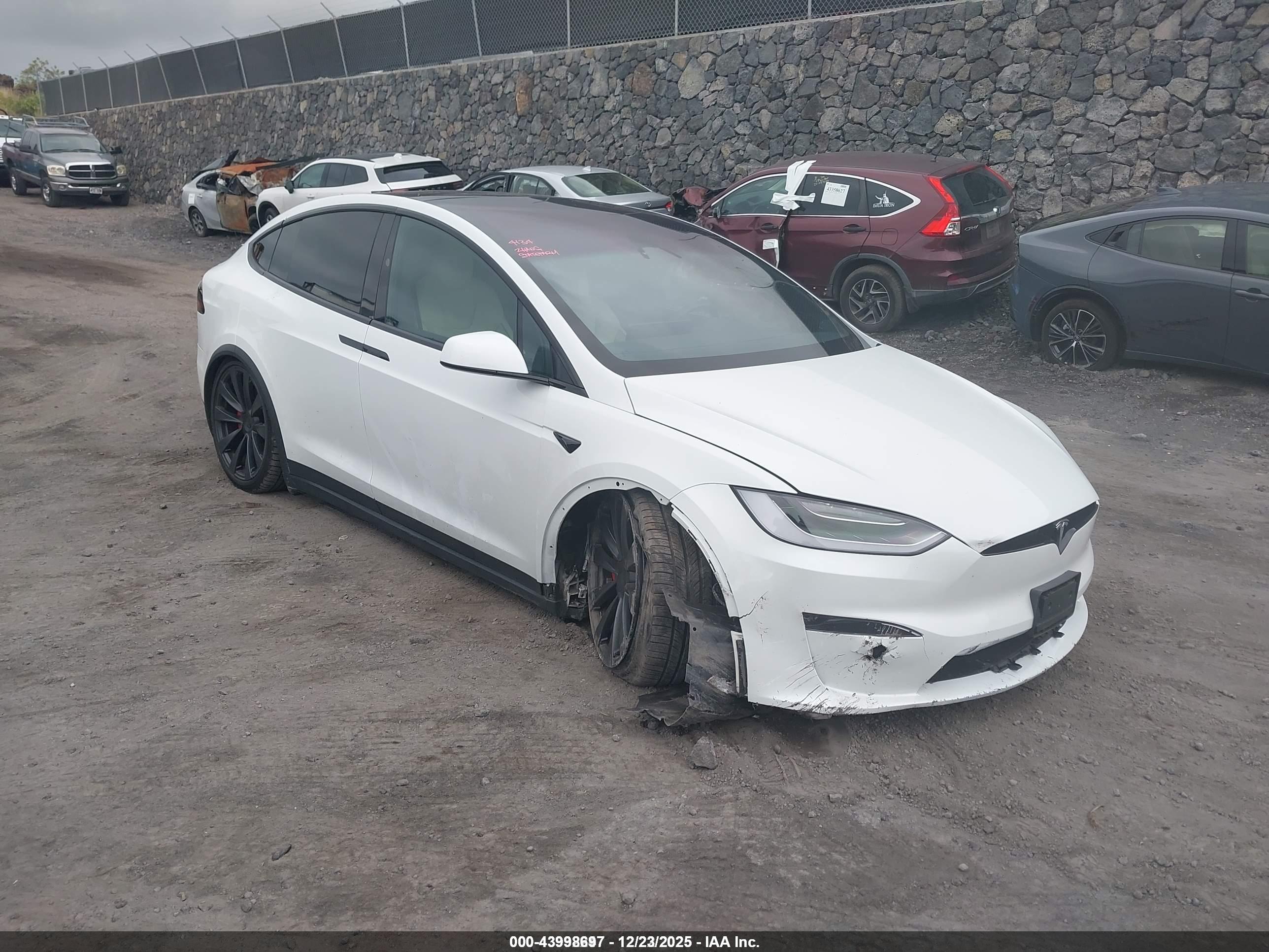 TESLA MODEL image 6