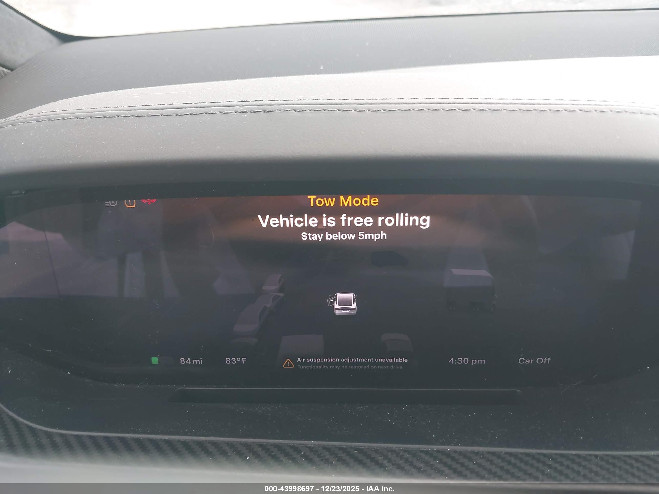 TESLA MODEL image 7